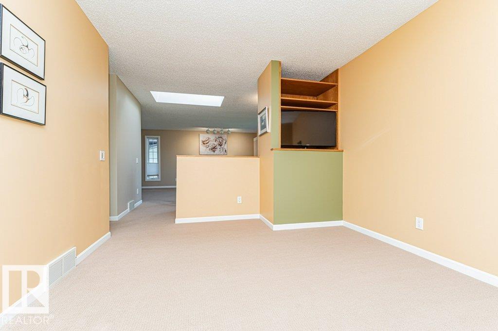 Photo 22 at 10439 14 Avenue NW, Bearspaw, Edmonton