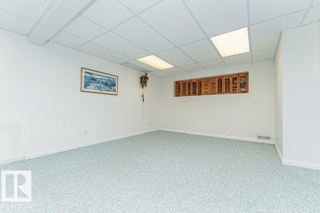 Photo 32 at 10439 14 Avenue NW, Bearspaw, Edmonton