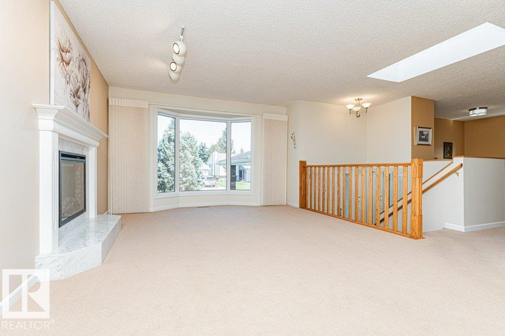 Photo 9 at 10439 14 Avenue NW, Bearspaw, Edmonton
