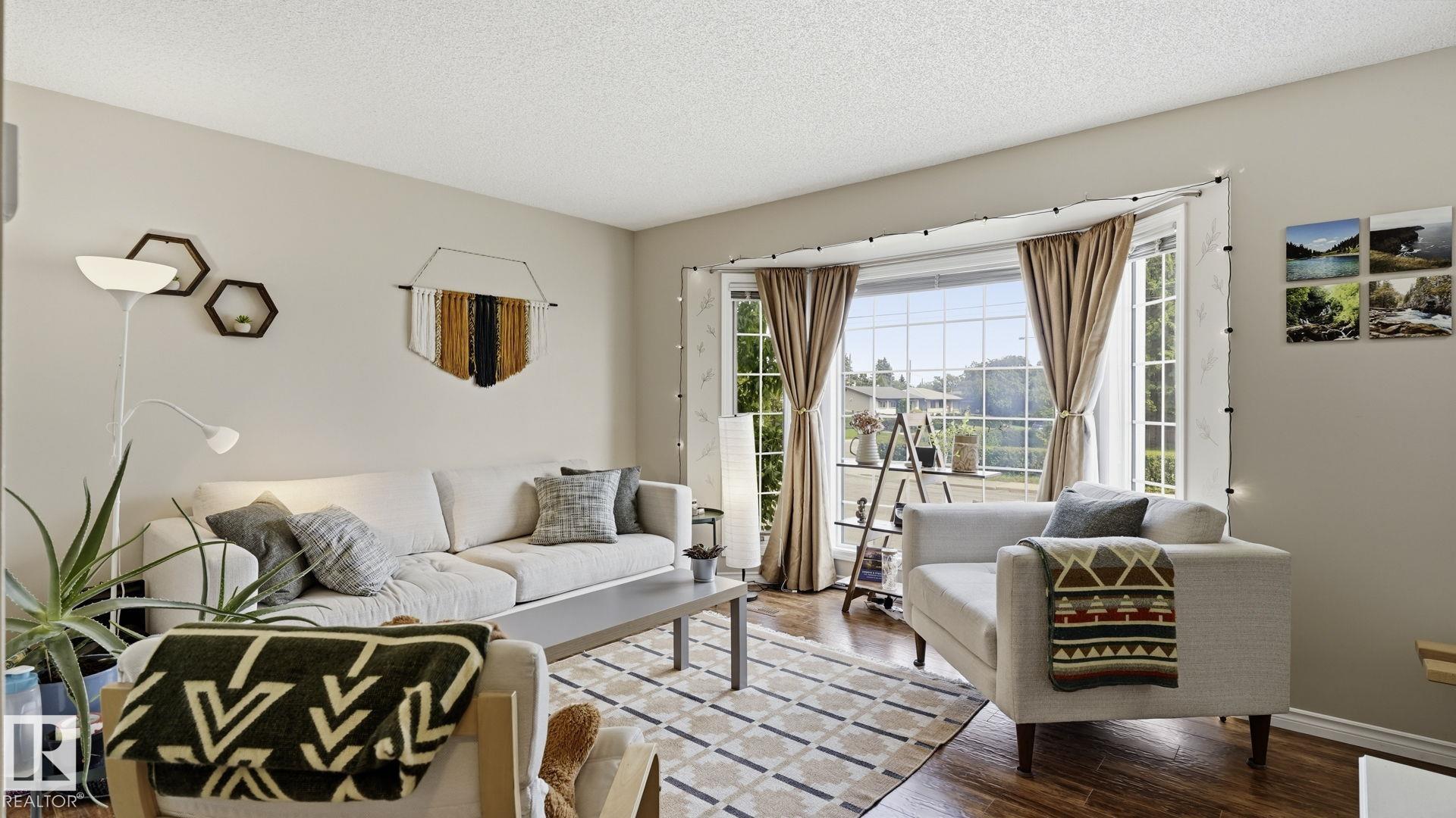 Photo 7 at 8230 71 Street NW, Kenilworth, Edmonton