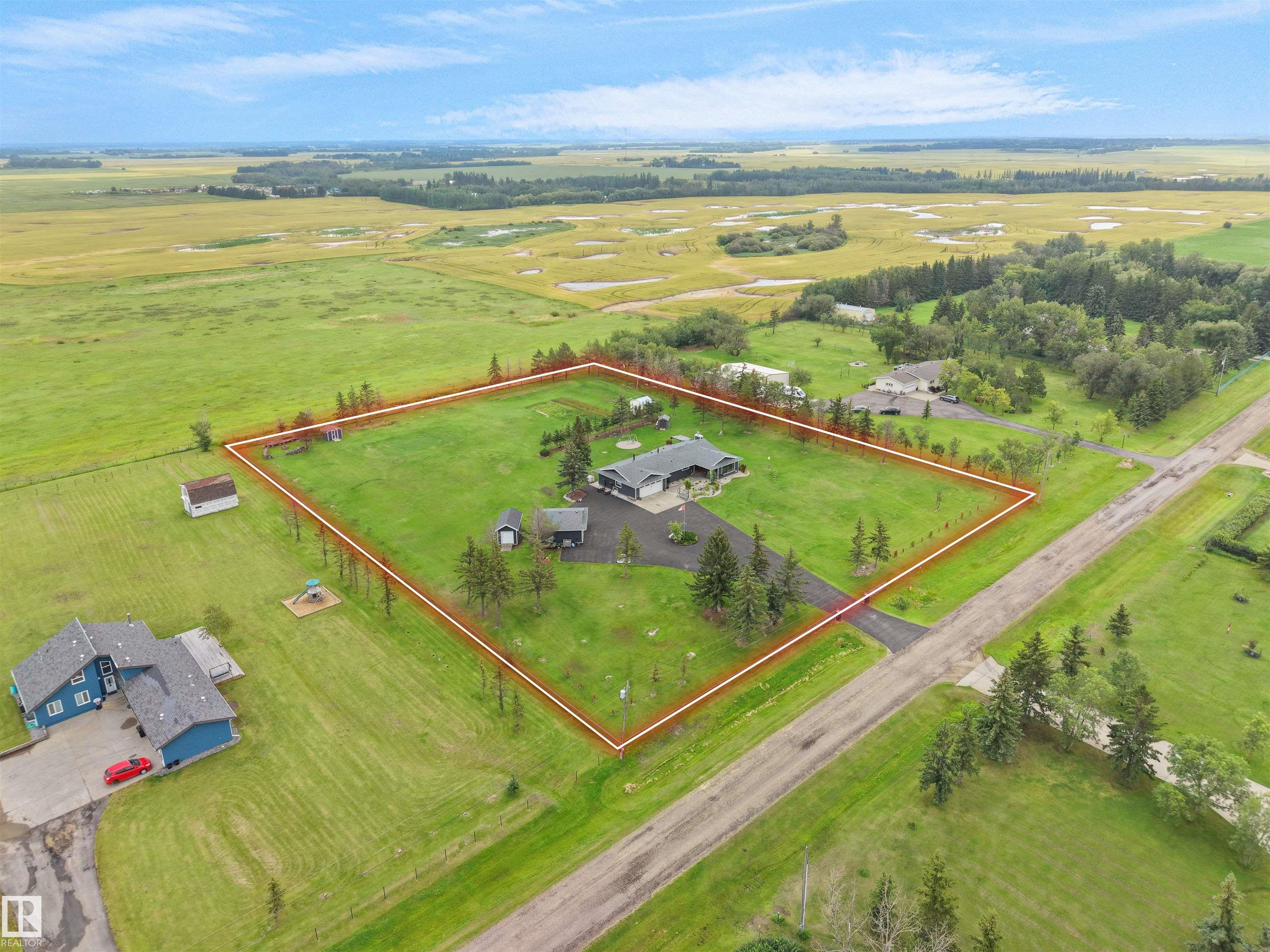 Photo 13 at 1150 50242 Rge Rd 244a, Brenda Vista, Rural Leduc County