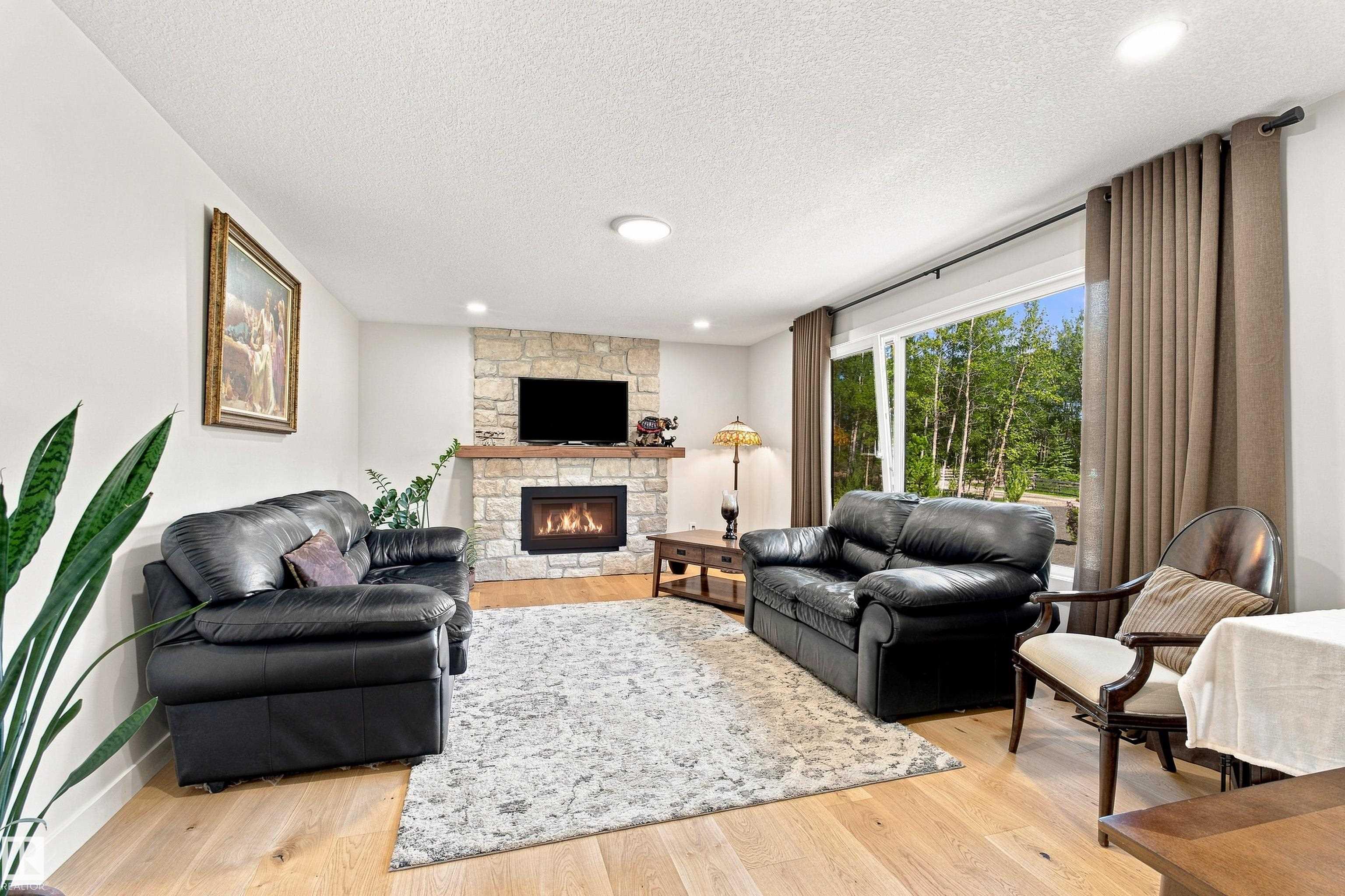 Photo 12 at 62 - 52145 Rge Road 225, Laurina Estates, Rural Strathcona County