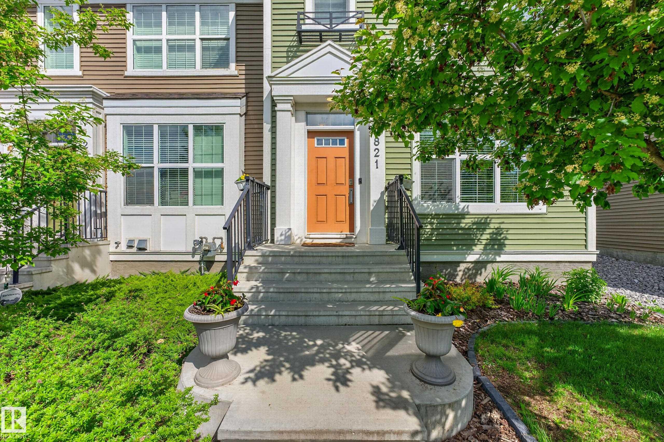 2821 Maple Way NW, Maple Crest, Edmonton