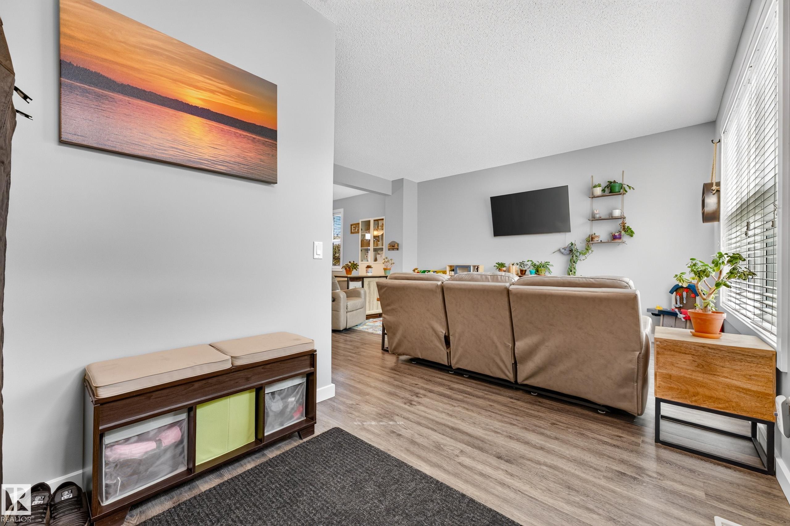 2821 Maple Way NW, Maple Crest, Edmonton