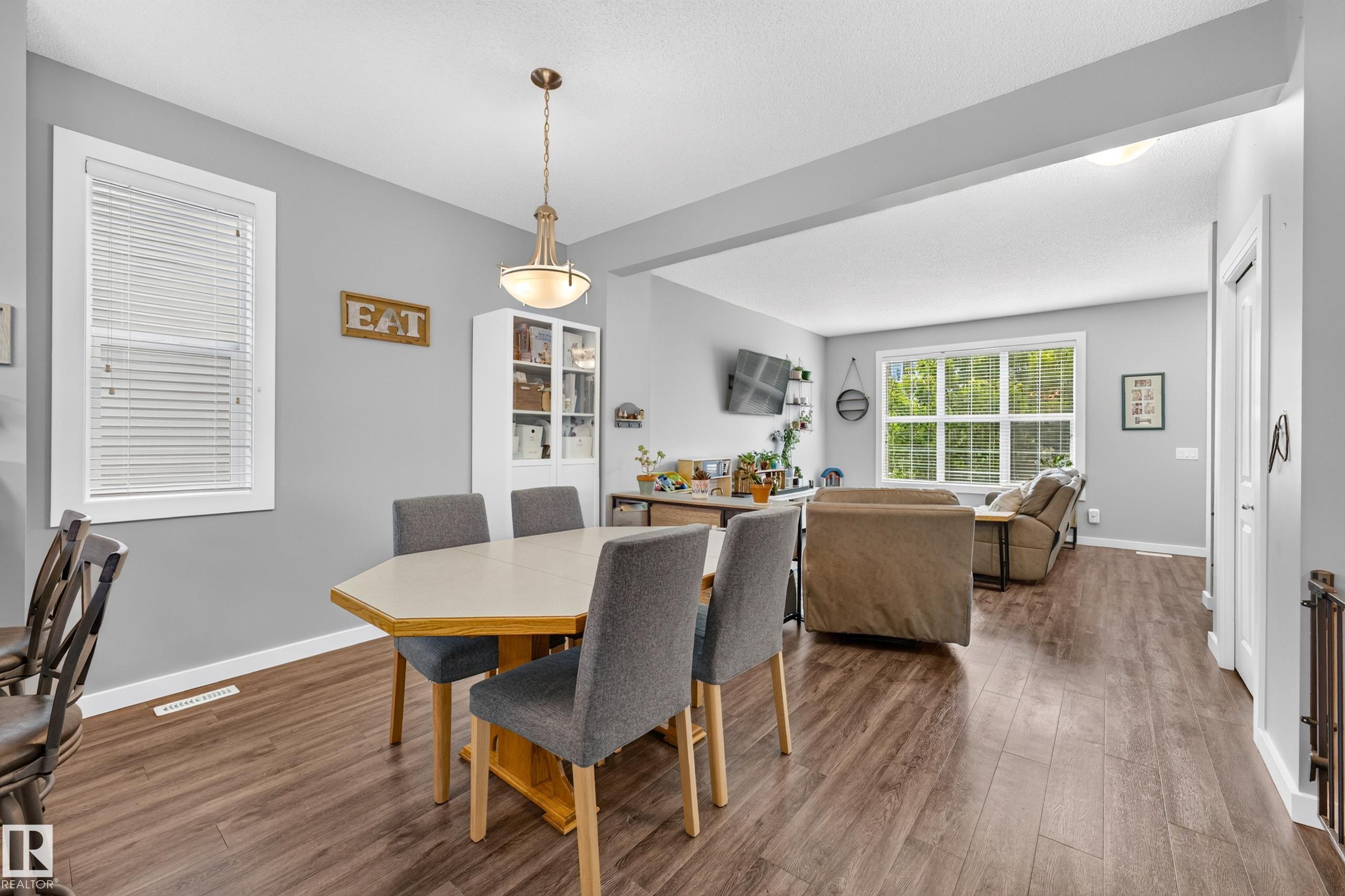 Photo 8 at 2821 Maple Way NW, Maple Crest, Edmonton