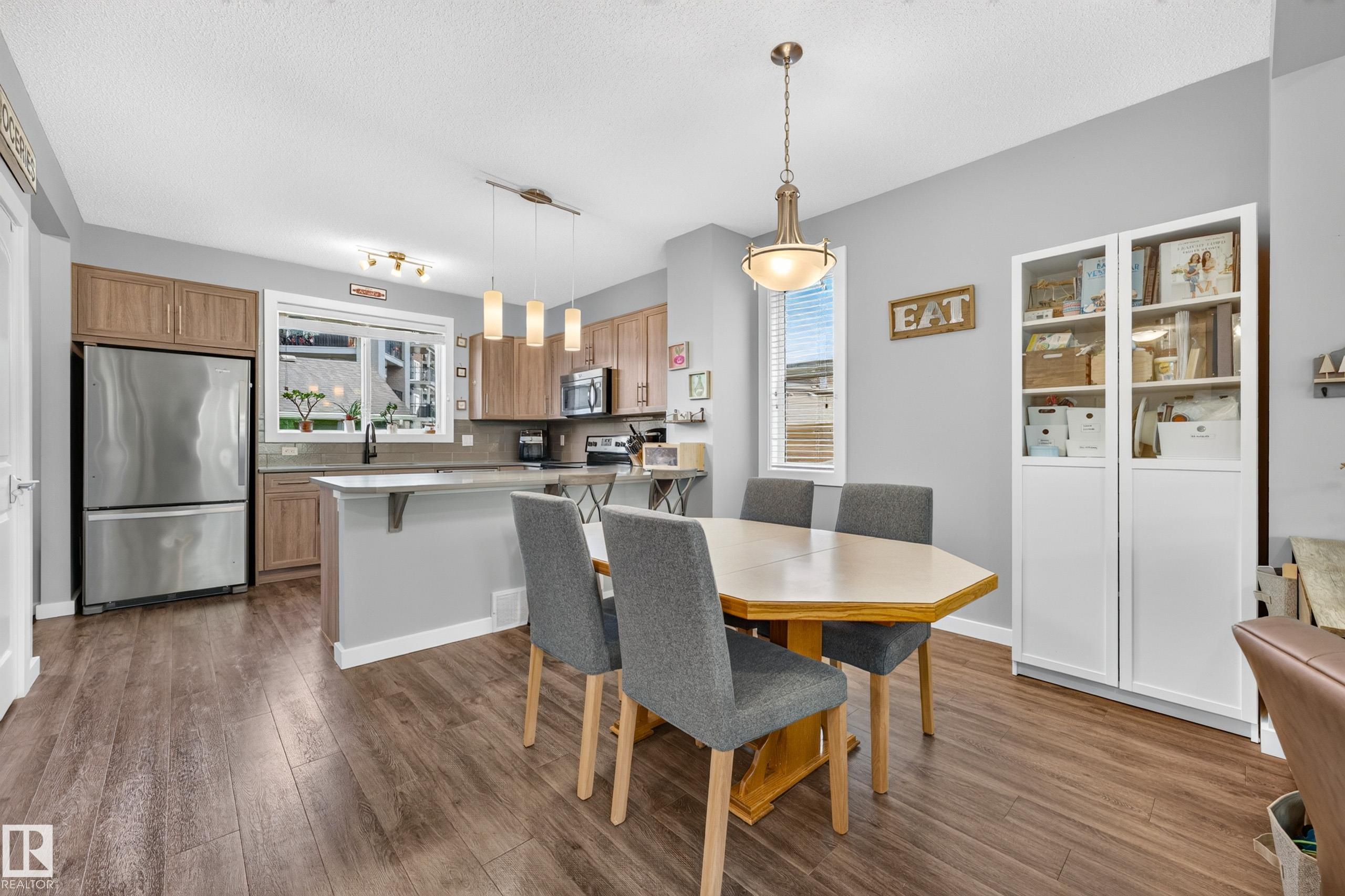 Photo 9 at 2821 Maple Way NW, Maple Crest, Edmonton