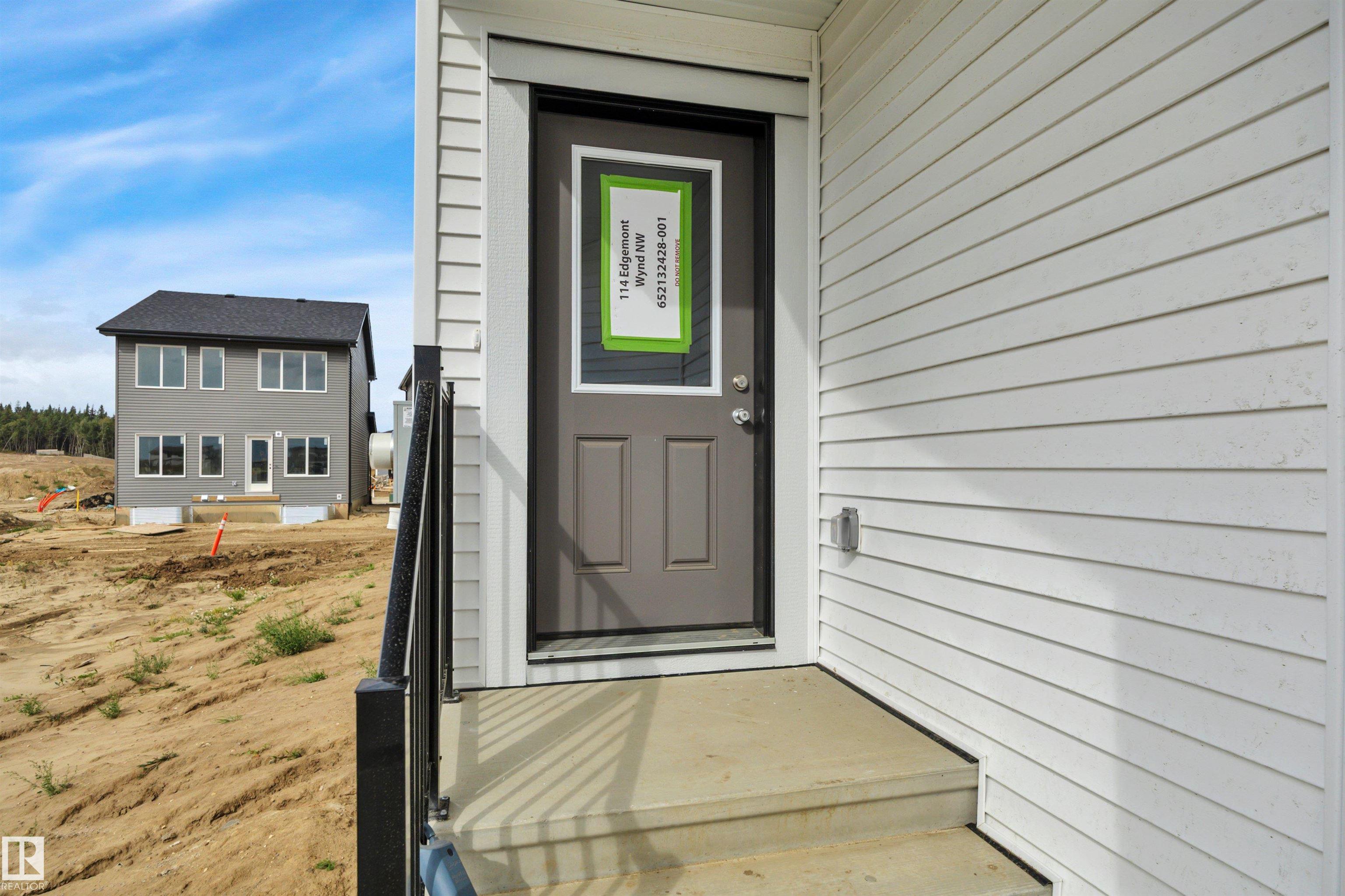 Listing photo thumbnail