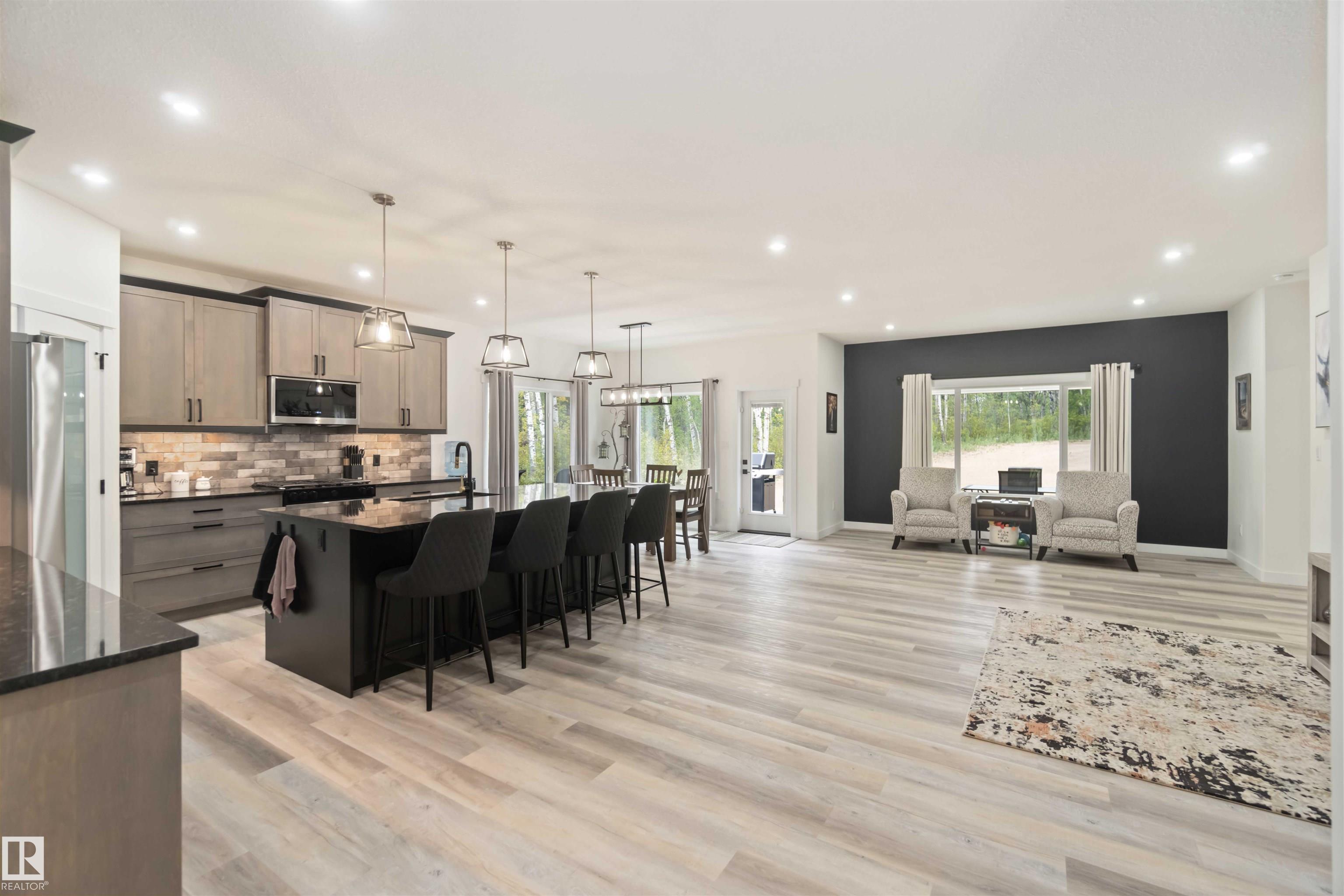 Photo 14 at 9 - 53417 Range Road 14, Hycrest Place II, Rural Parkland County