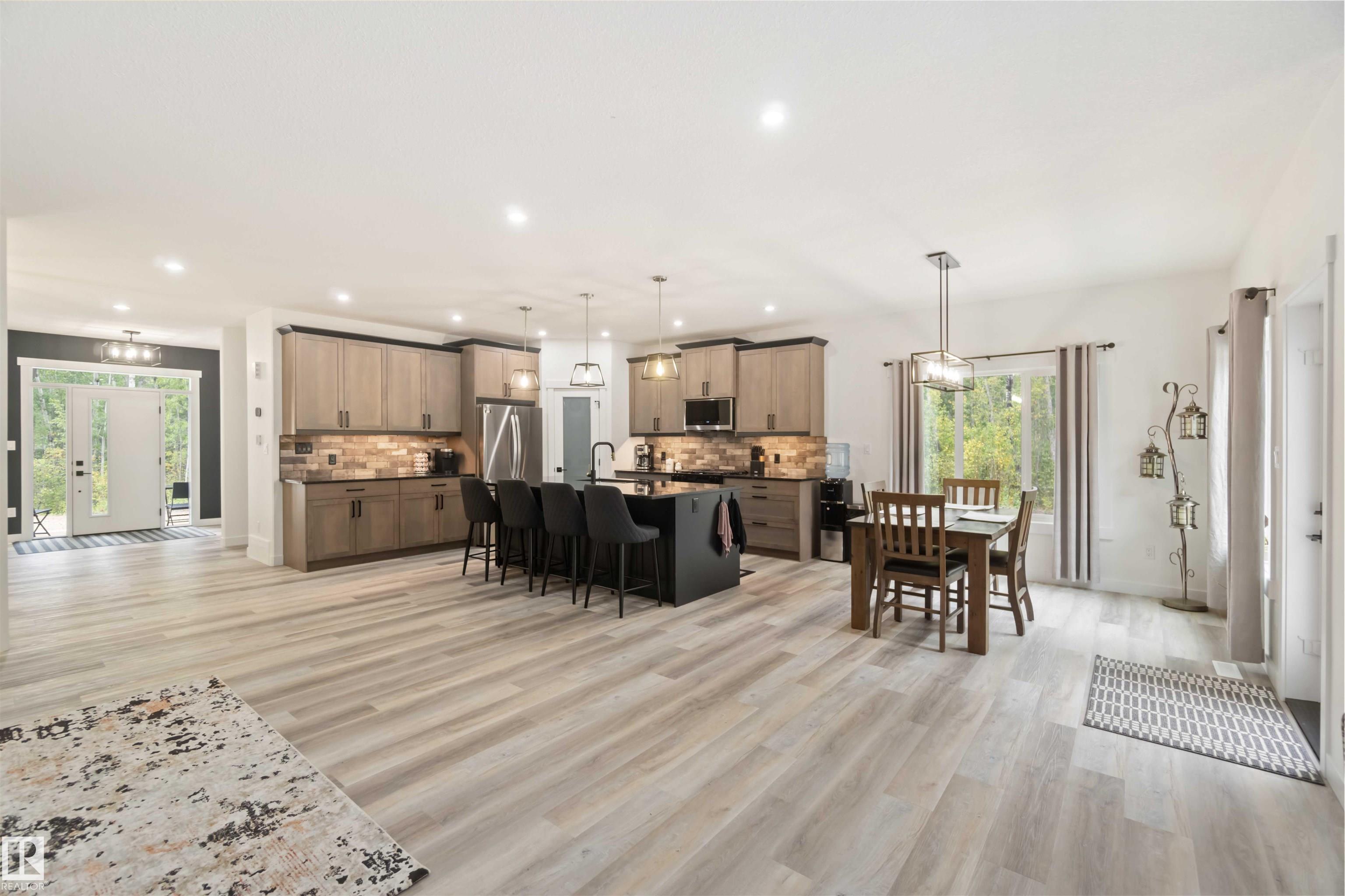 Photo 17 at 9 - 53417 Range Road 14, Hycrest Place II, Rural Parkland County