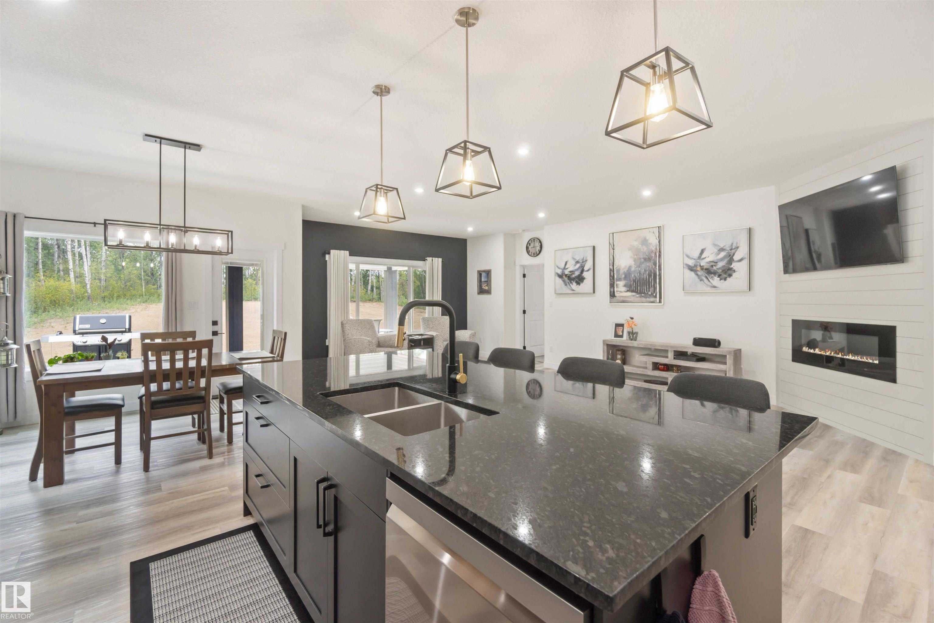 Photo 18 at 9 - 53417 Range Road 14, Hycrest Place II, Rural Parkland County