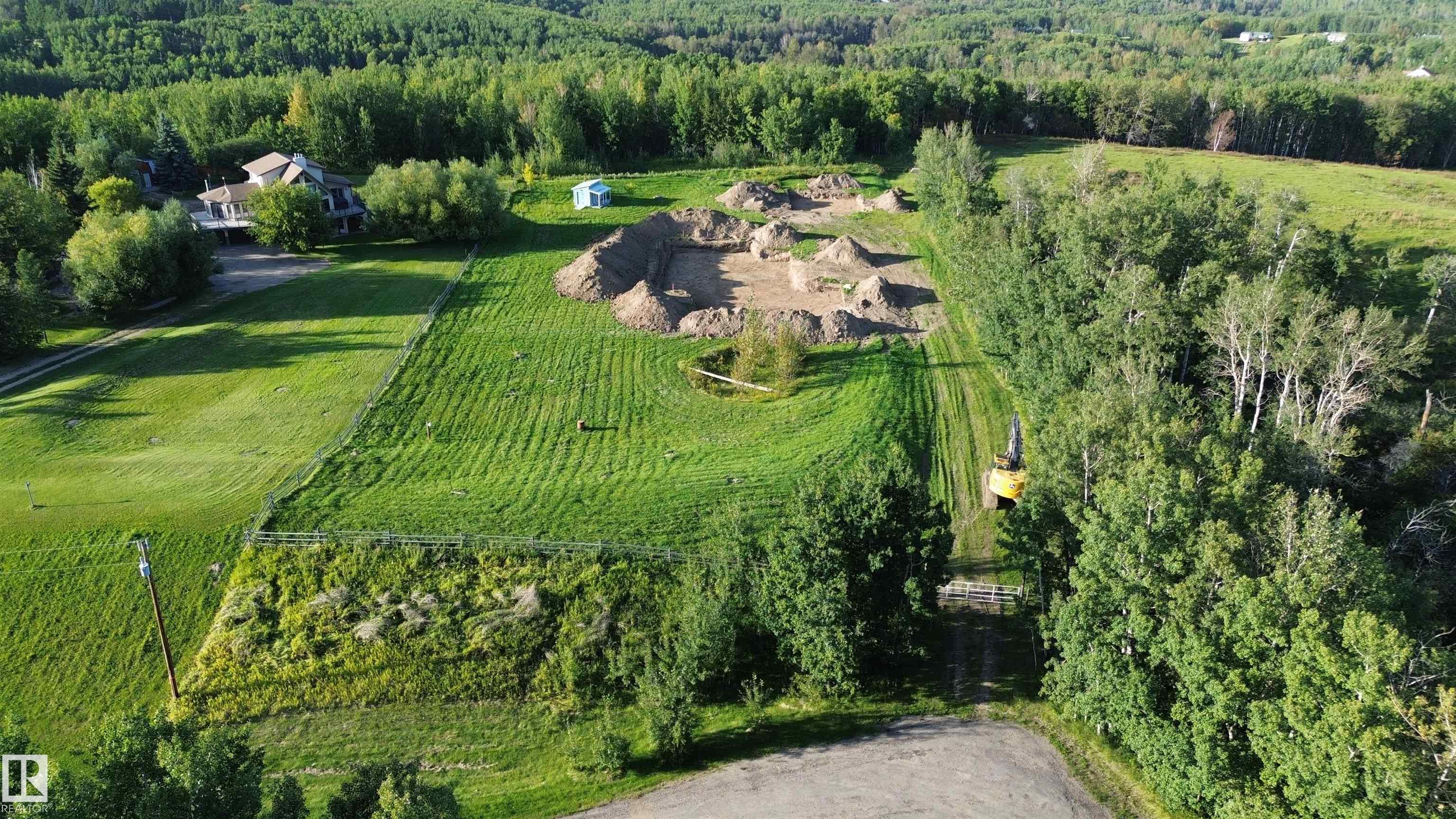 9 - 53417 Range Road 14, Hycrest Place II, Rural Parkland County