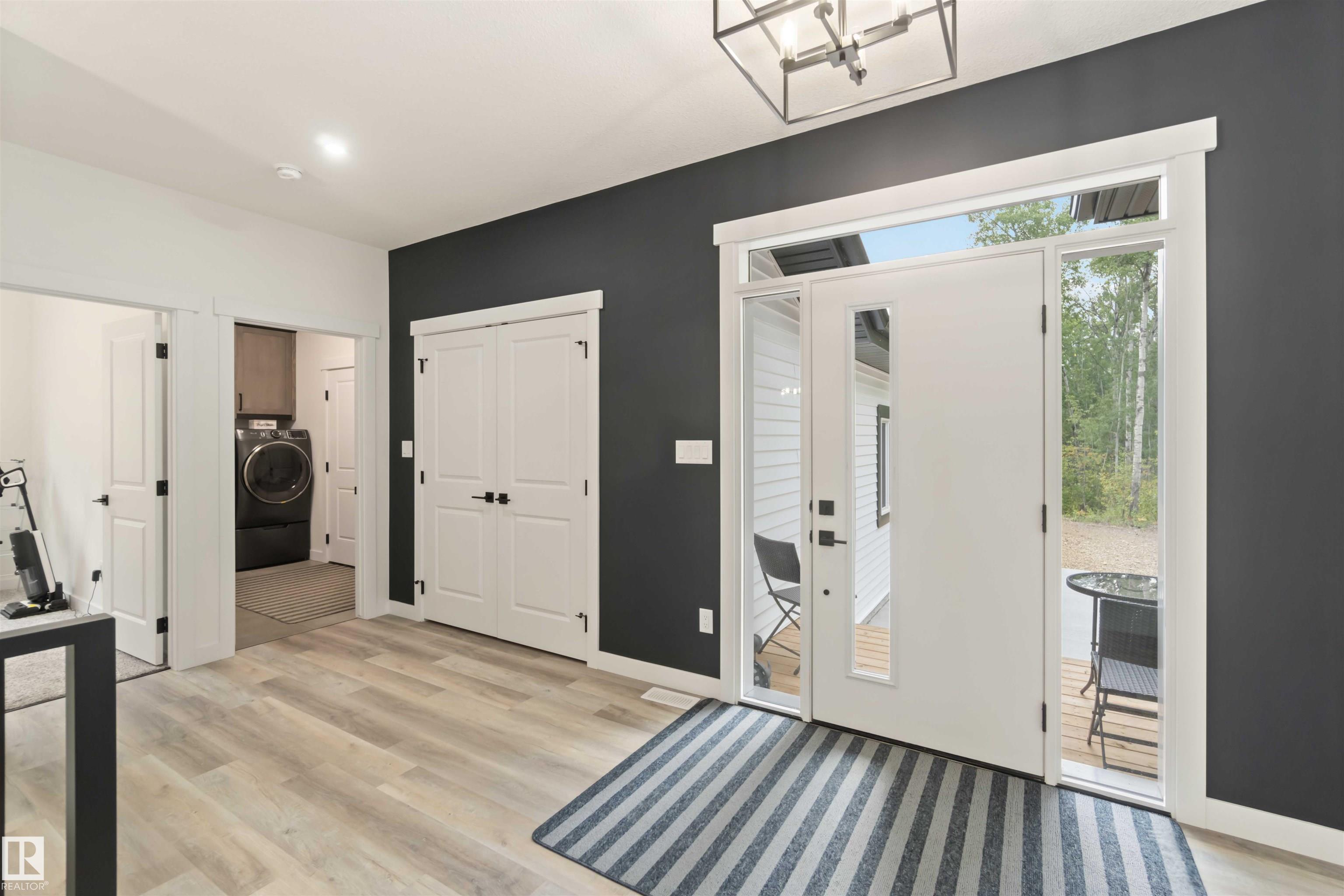9 - 53417 Range Road 14, Hycrest Place II, Rural Parkland County