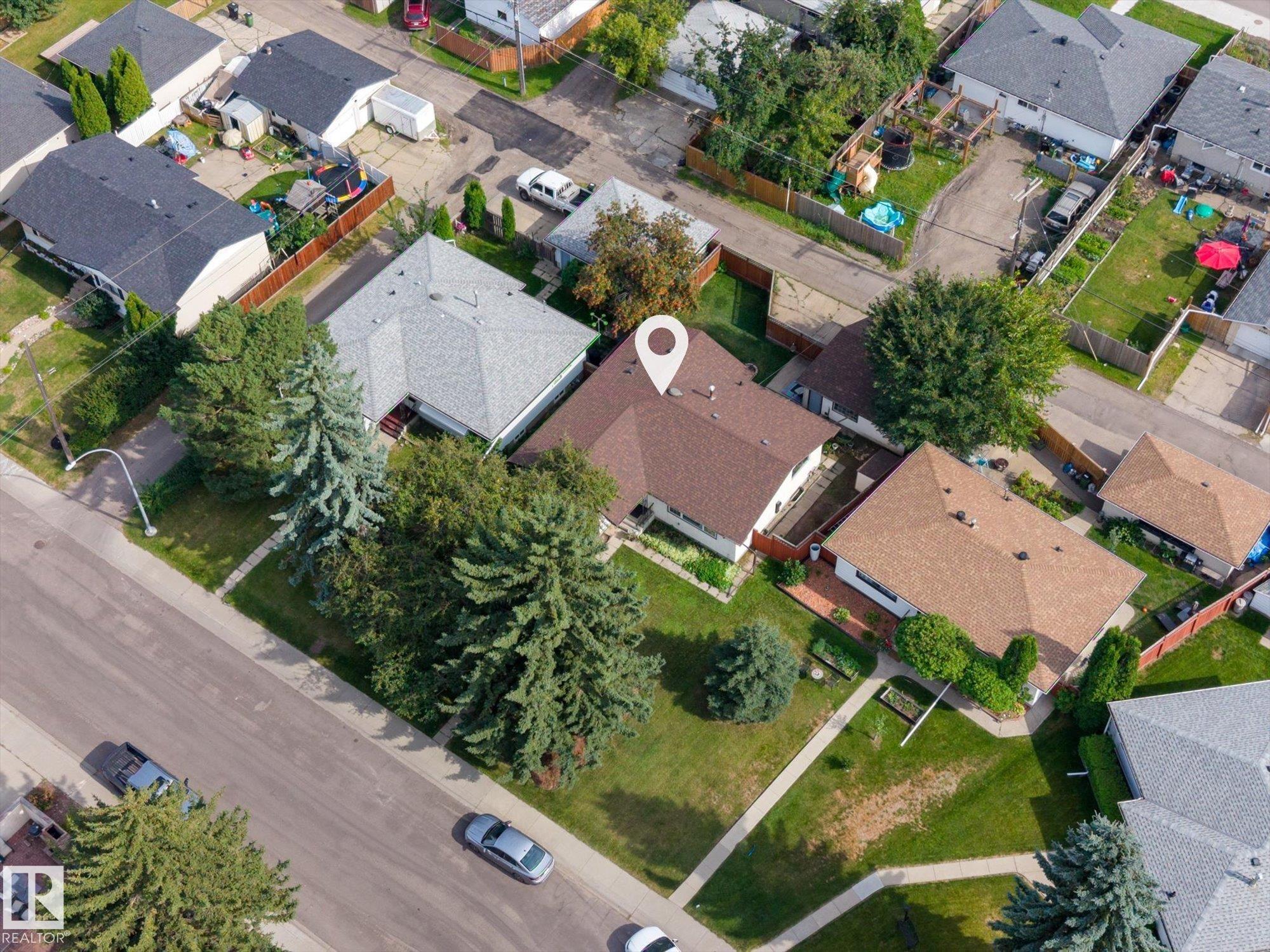 8905 157 Street NW, Meadowlark Park, Edmonton