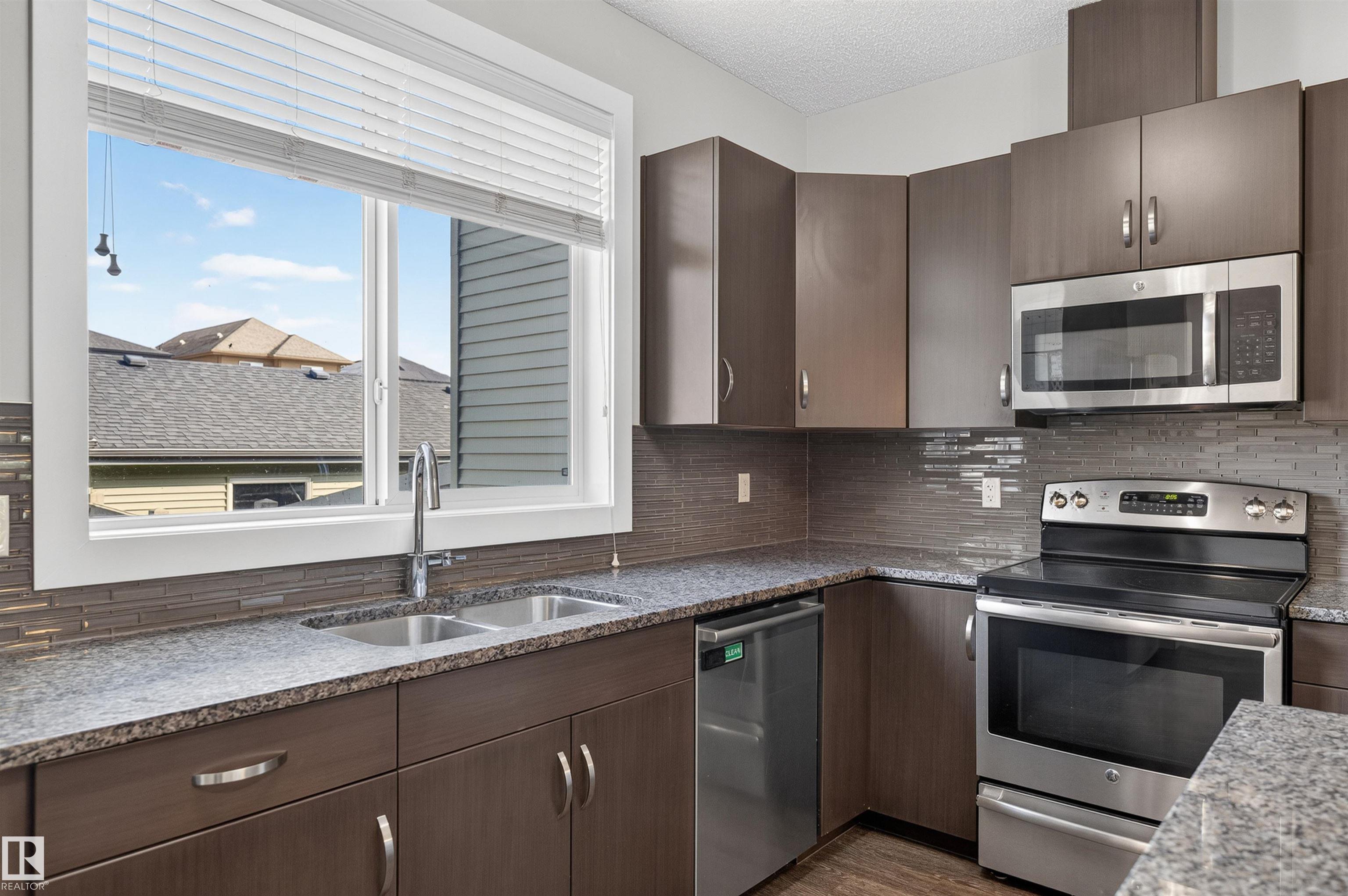 Photo 10 at 9082 Rosenthal Link NW, Rosenthal, Edmonton