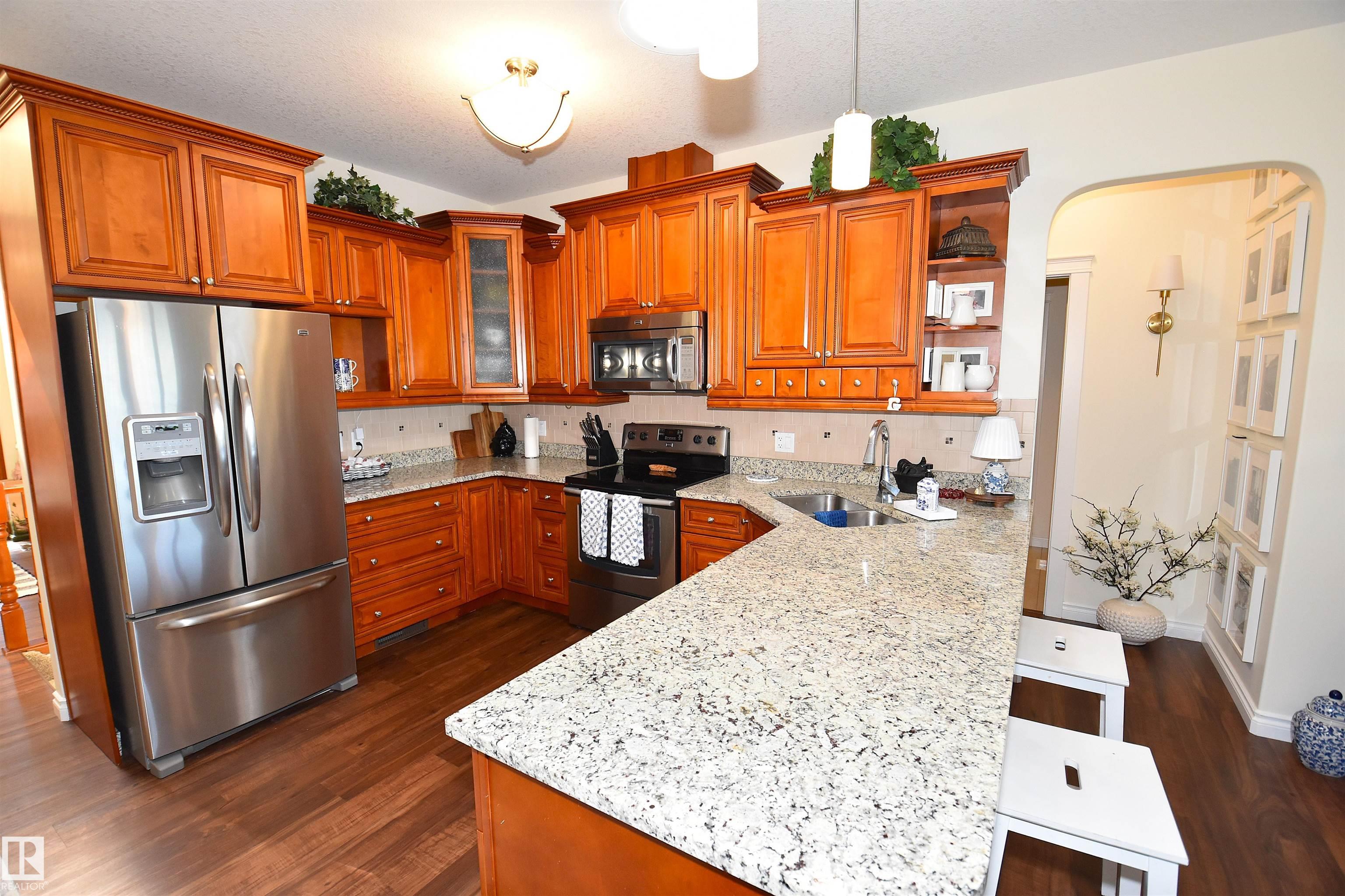 Photo 6 at 10 - 10500 103 Avenue, Morinville