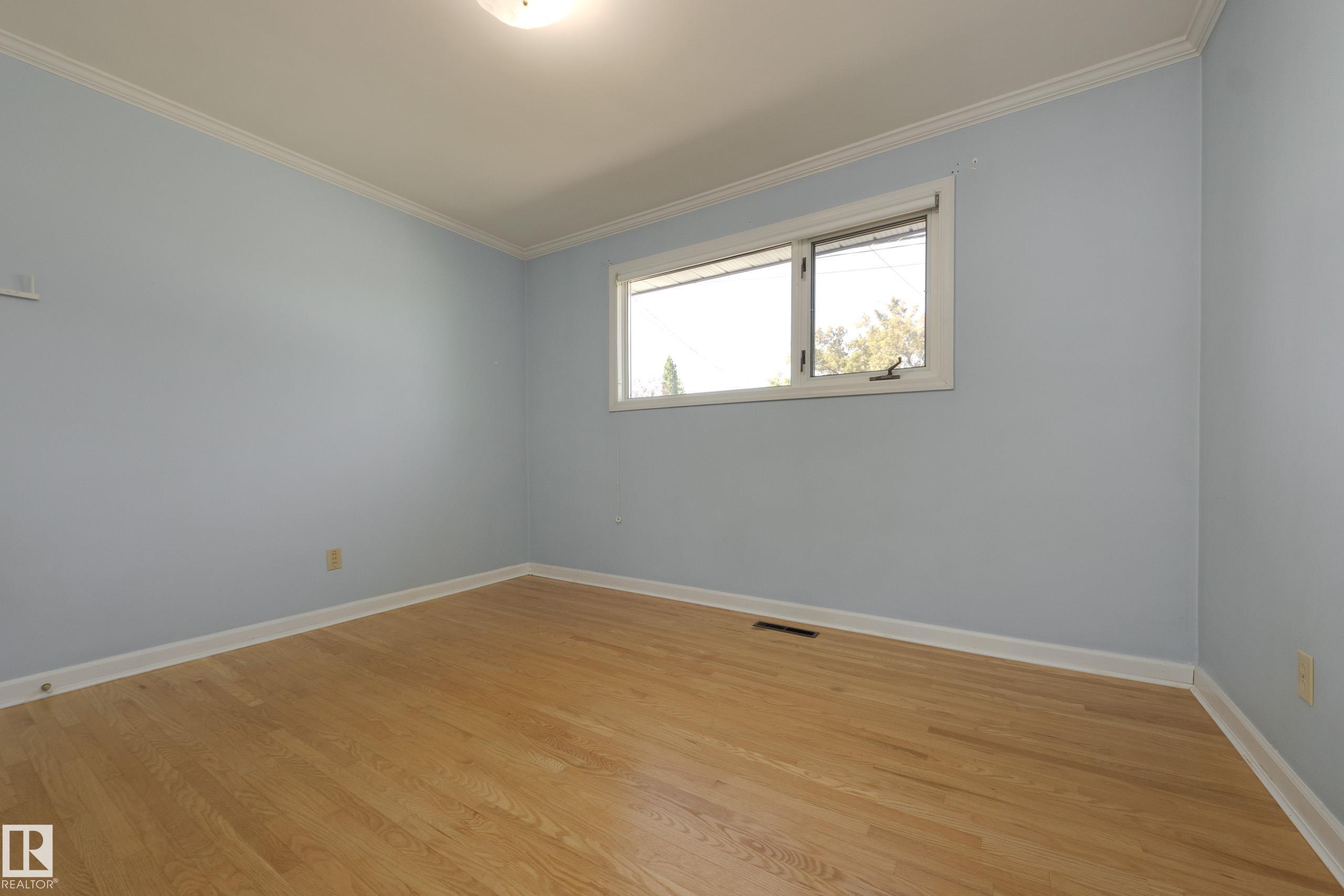 Photo 16 at 4820 109 Avenue NW, Capilano, Edmonton