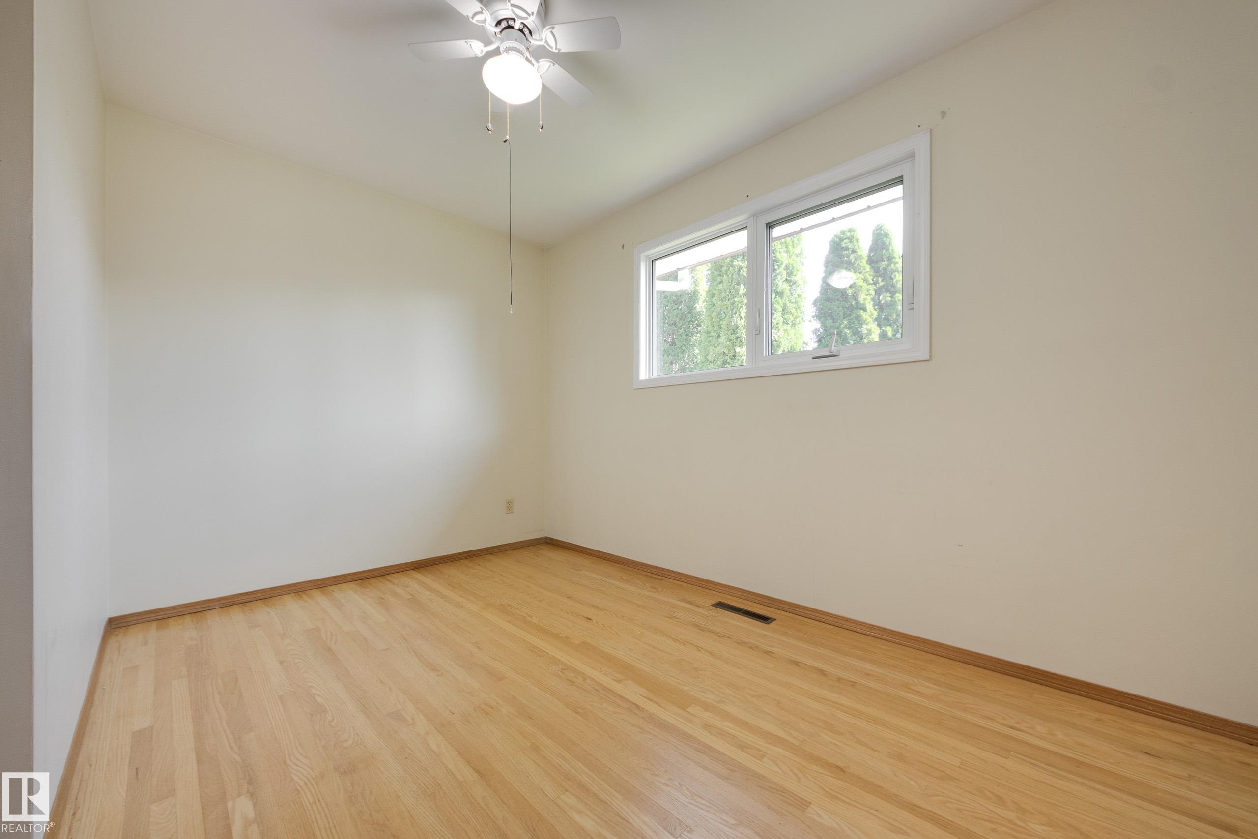 Photo 19 at 4820 109 Avenue NW, Capilano, Edmonton