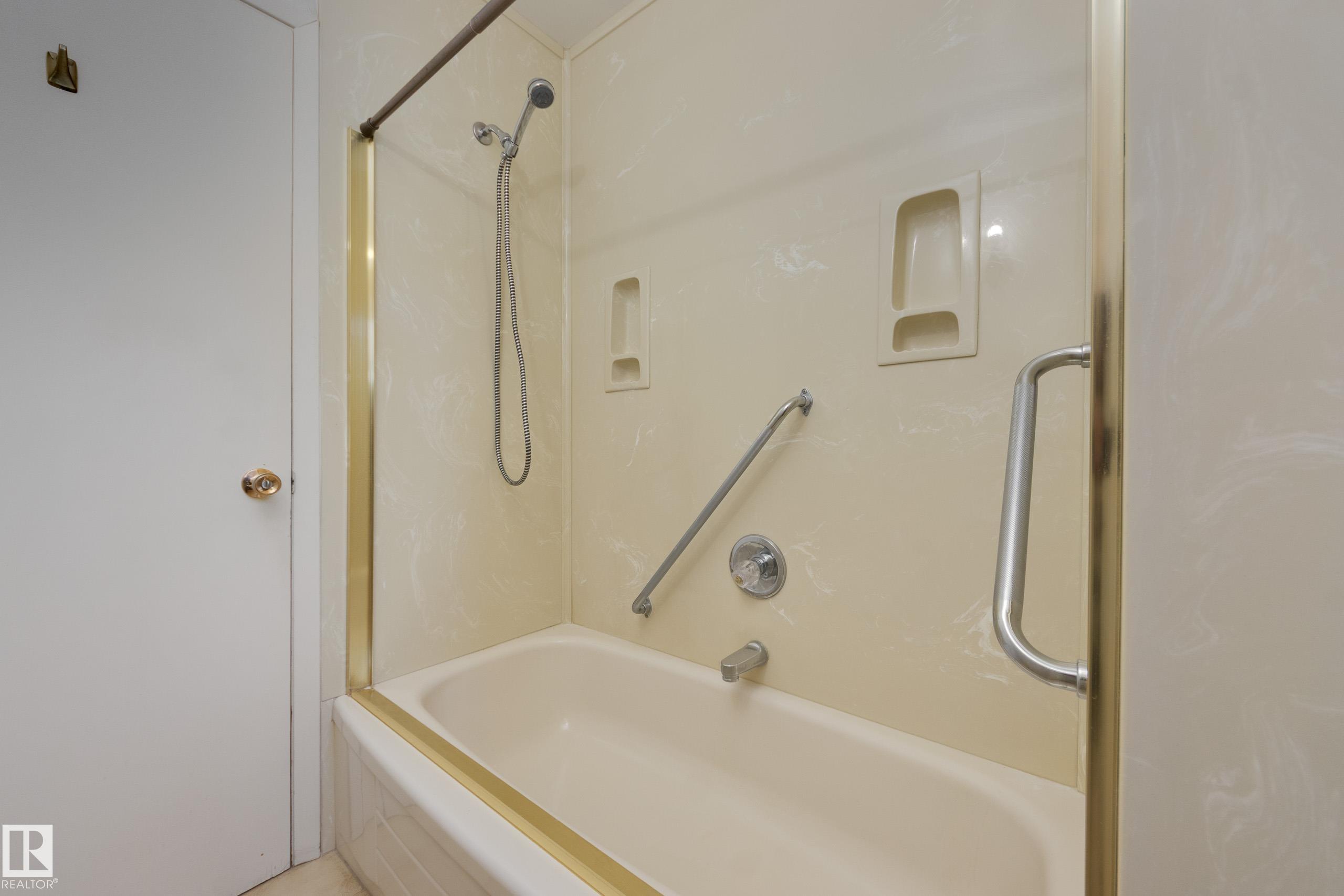 Photo 21 at 4820 109 Avenue NW, Capilano, Edmonton