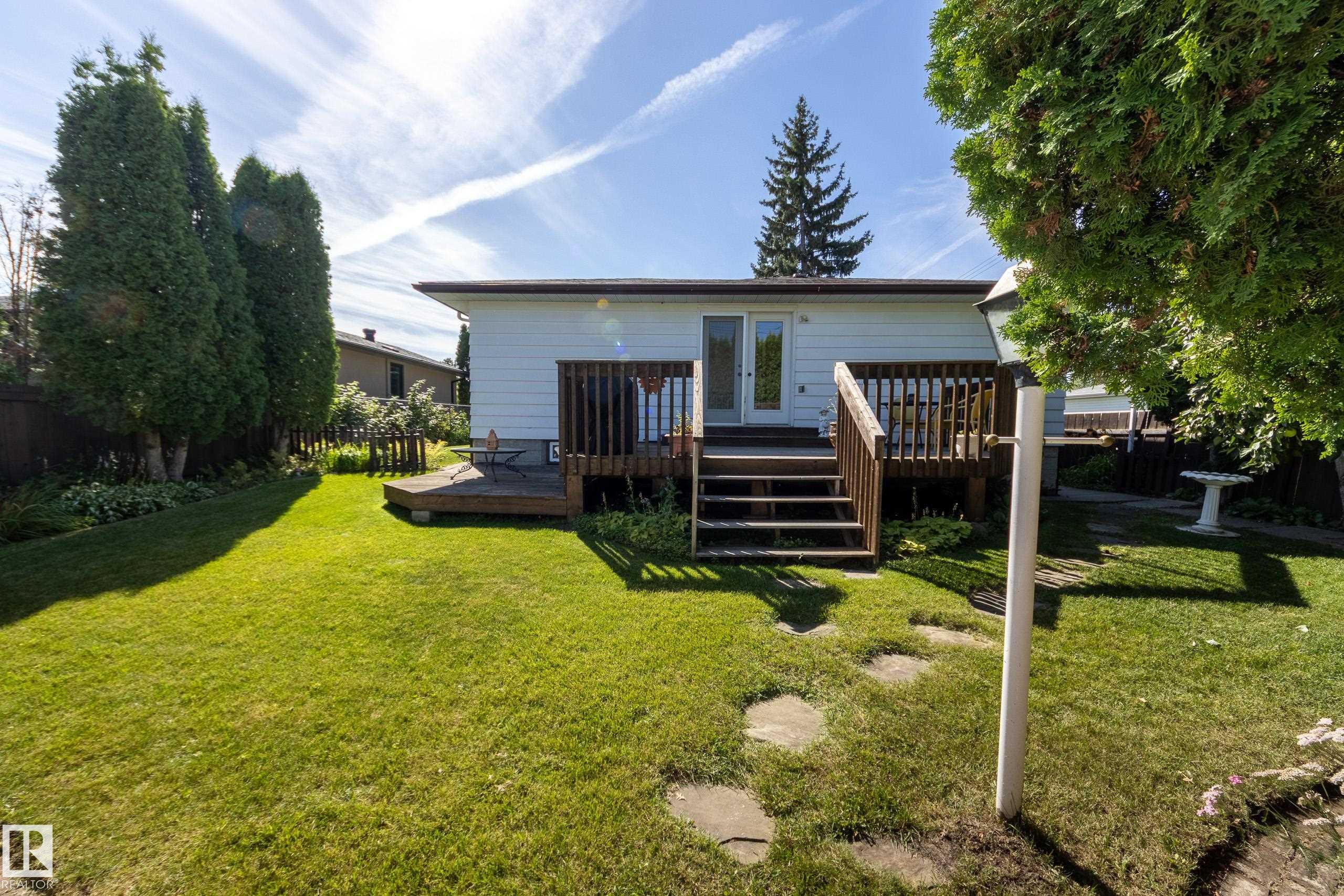 Photo 36 at 4820 109 Avenue NW, Capilano, Edmonton