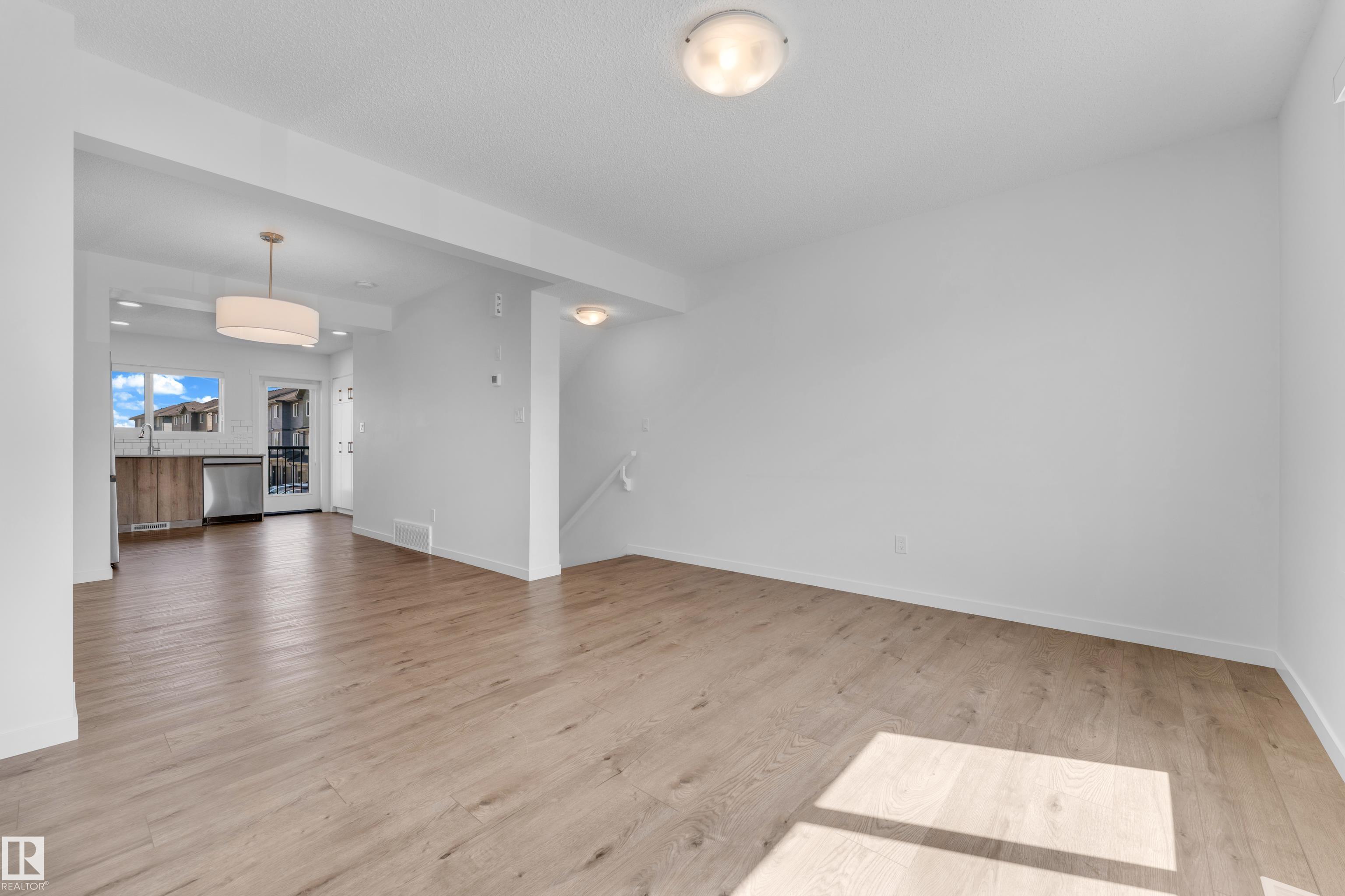 Photo 11 at 22711 84 Avenue NW, Rosenthal, Edmonton