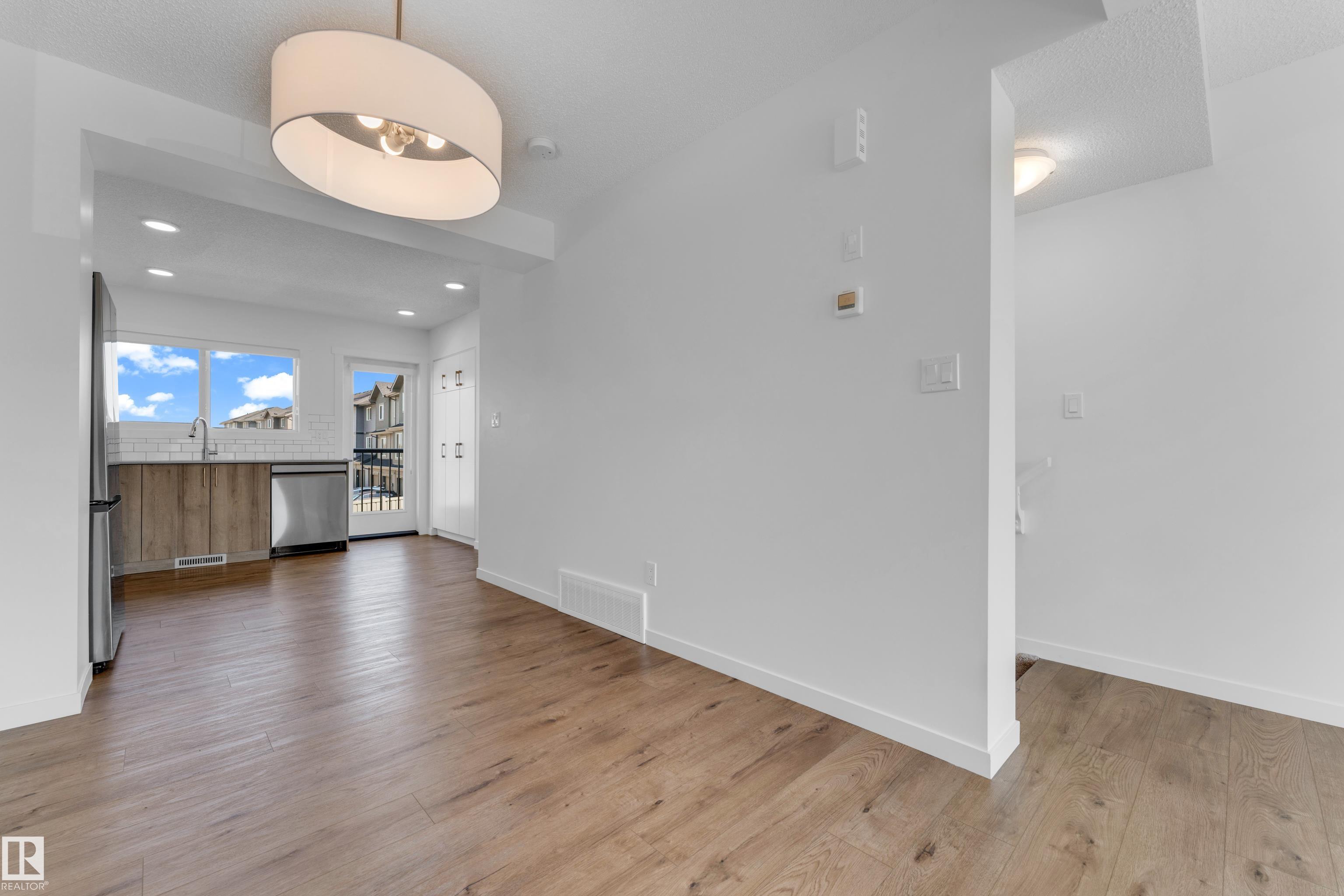 Photo 13 at 22711 84 Avenue NW, Rosenthal, Edmonton