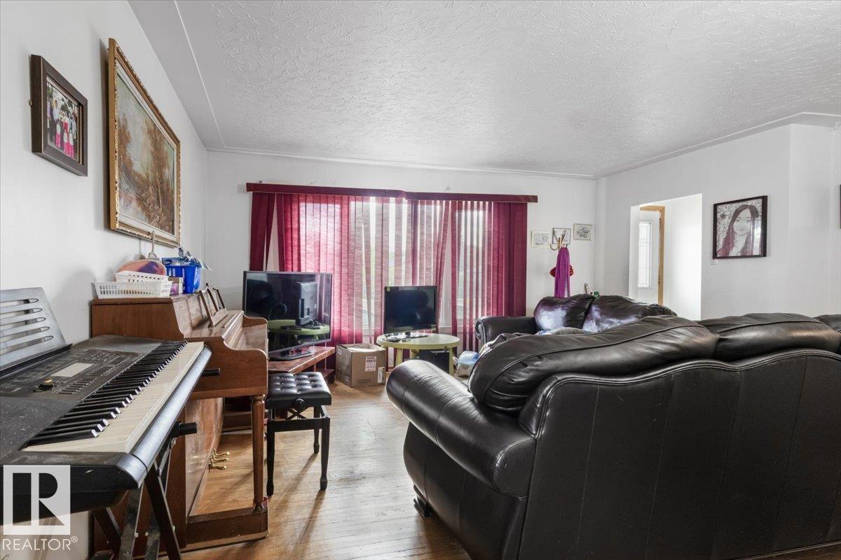 Photo 18 at 9228 75 Street NW, Holyrood, Edmonton