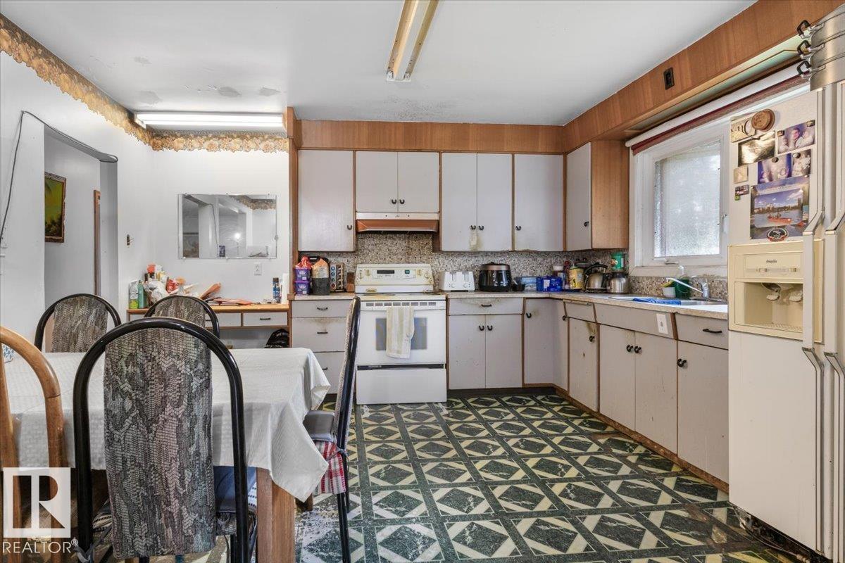 Photo 43 at 9228 75 Street NW, Holyrood, Edmonton
