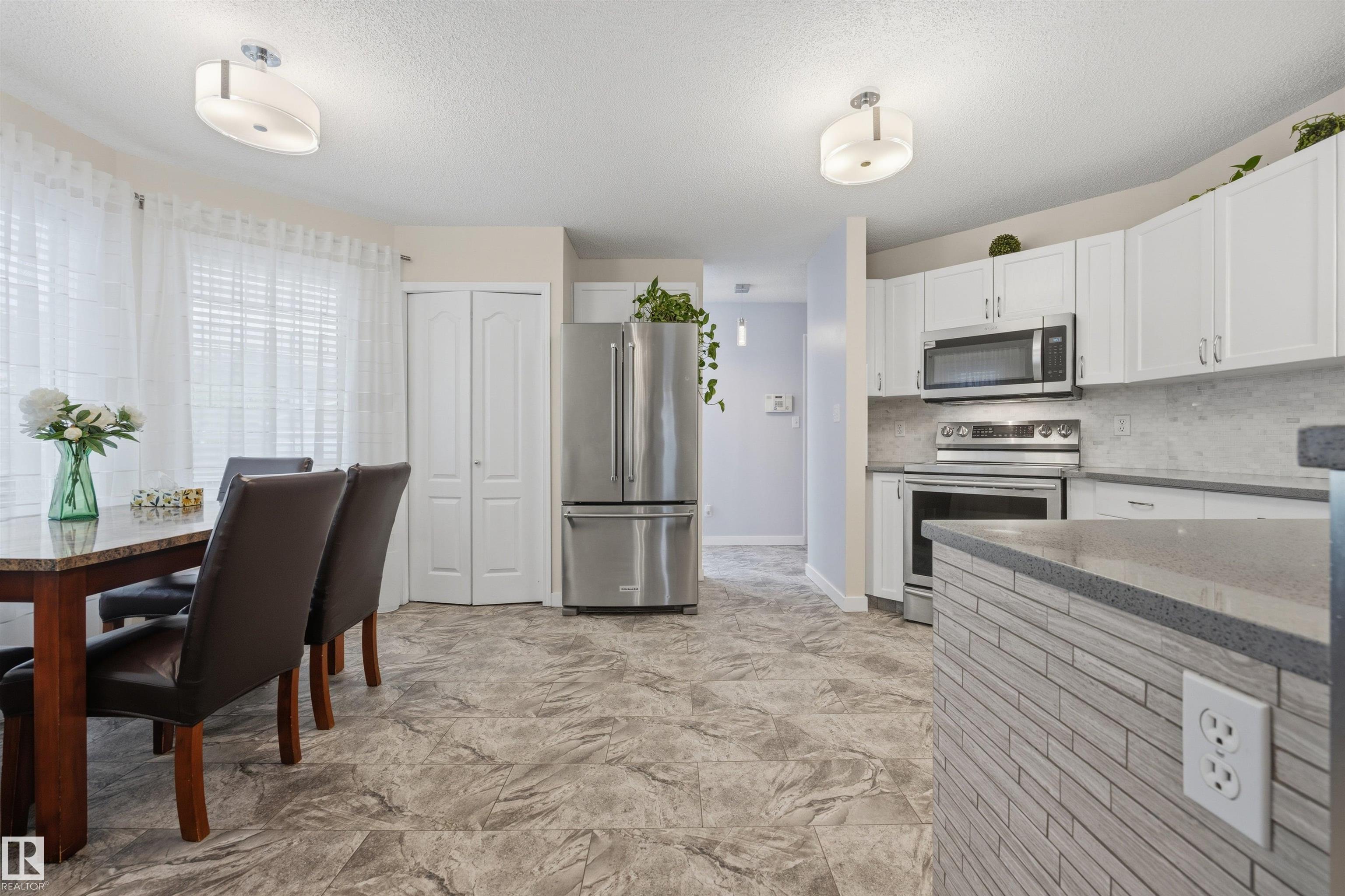 Photo 16 at 6910 158a Avenue NW, Ozerna, Edmonton