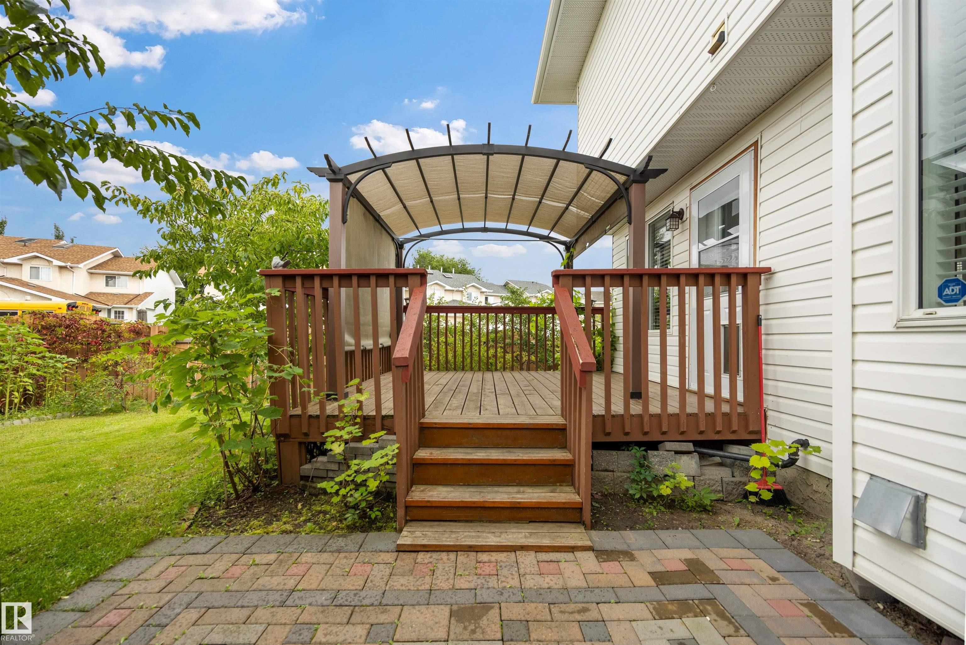 Photo 8 at 6910 158a Avenue NW, Ozerna, Edmonton