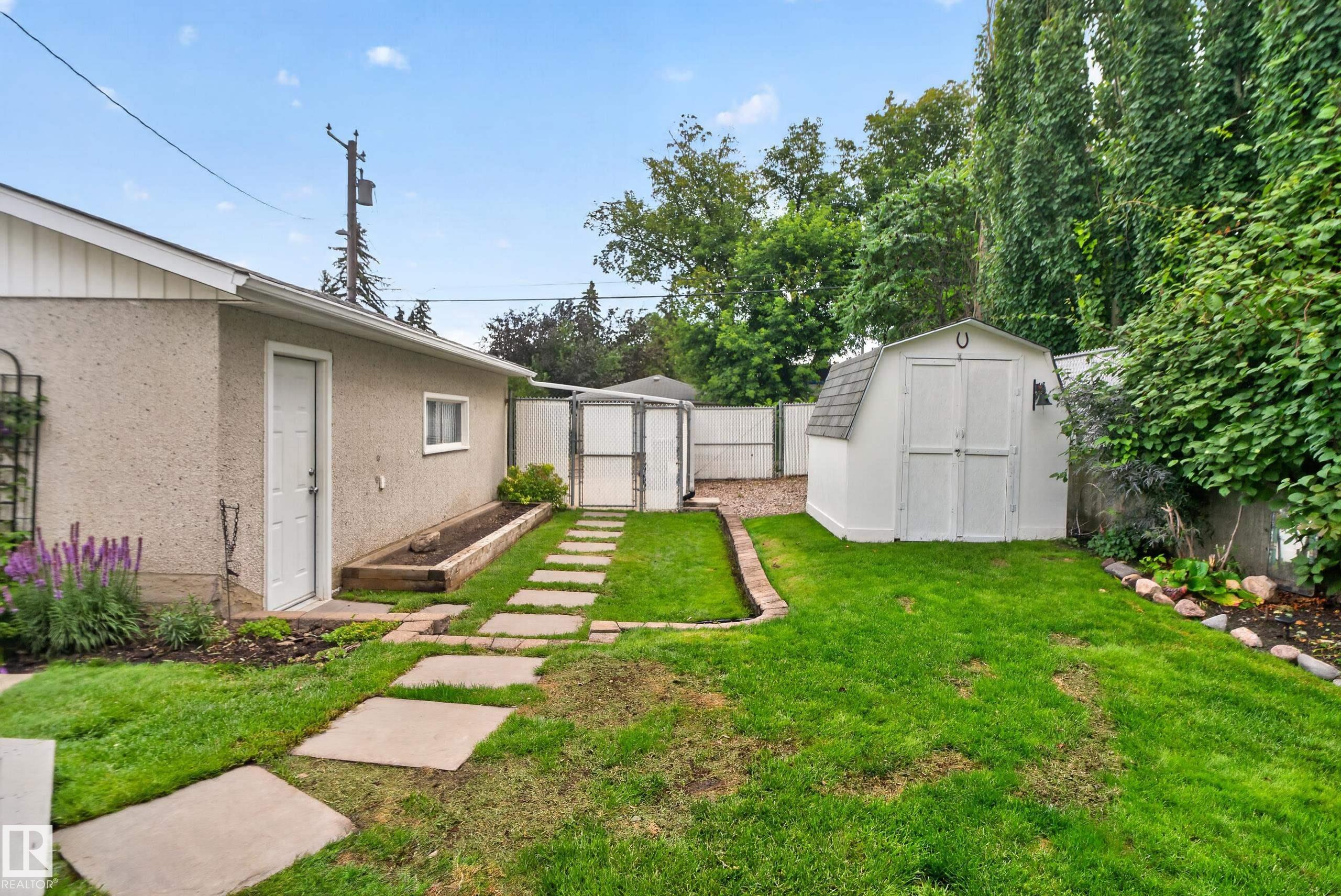 Photo 7 at 10739 52 Street NW, Capilano, Edmonton