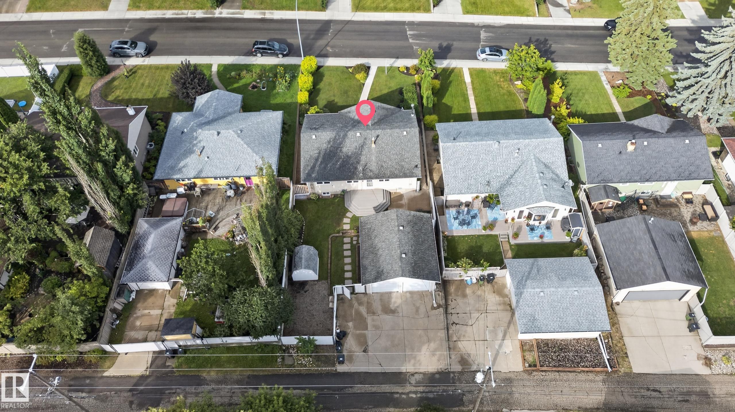 Photo 9 at 10739 52 Street NW, Capilano, Edmonton
