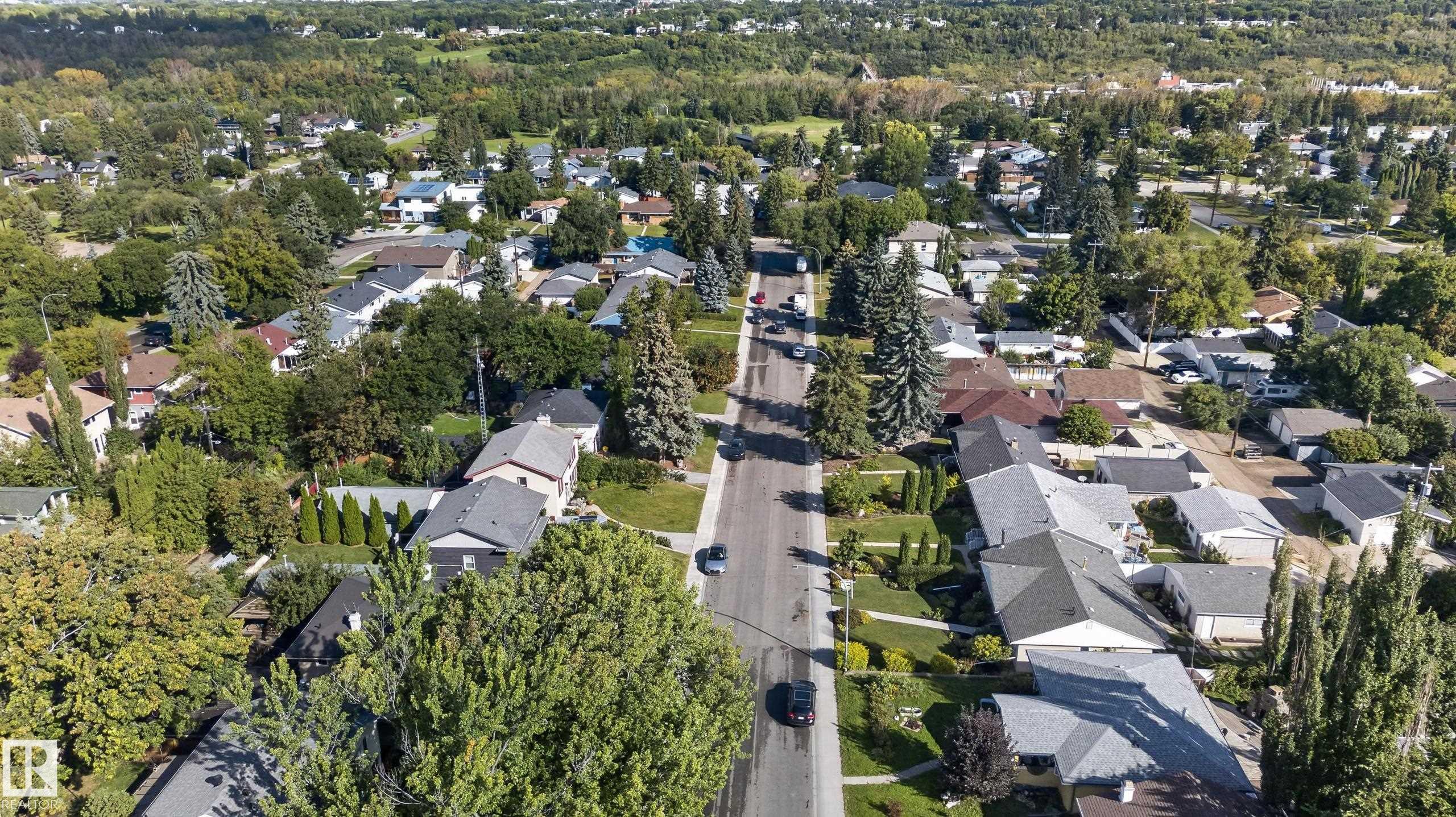 Photo 10 at 10739 52 Street NW, Capilano, Edmonton