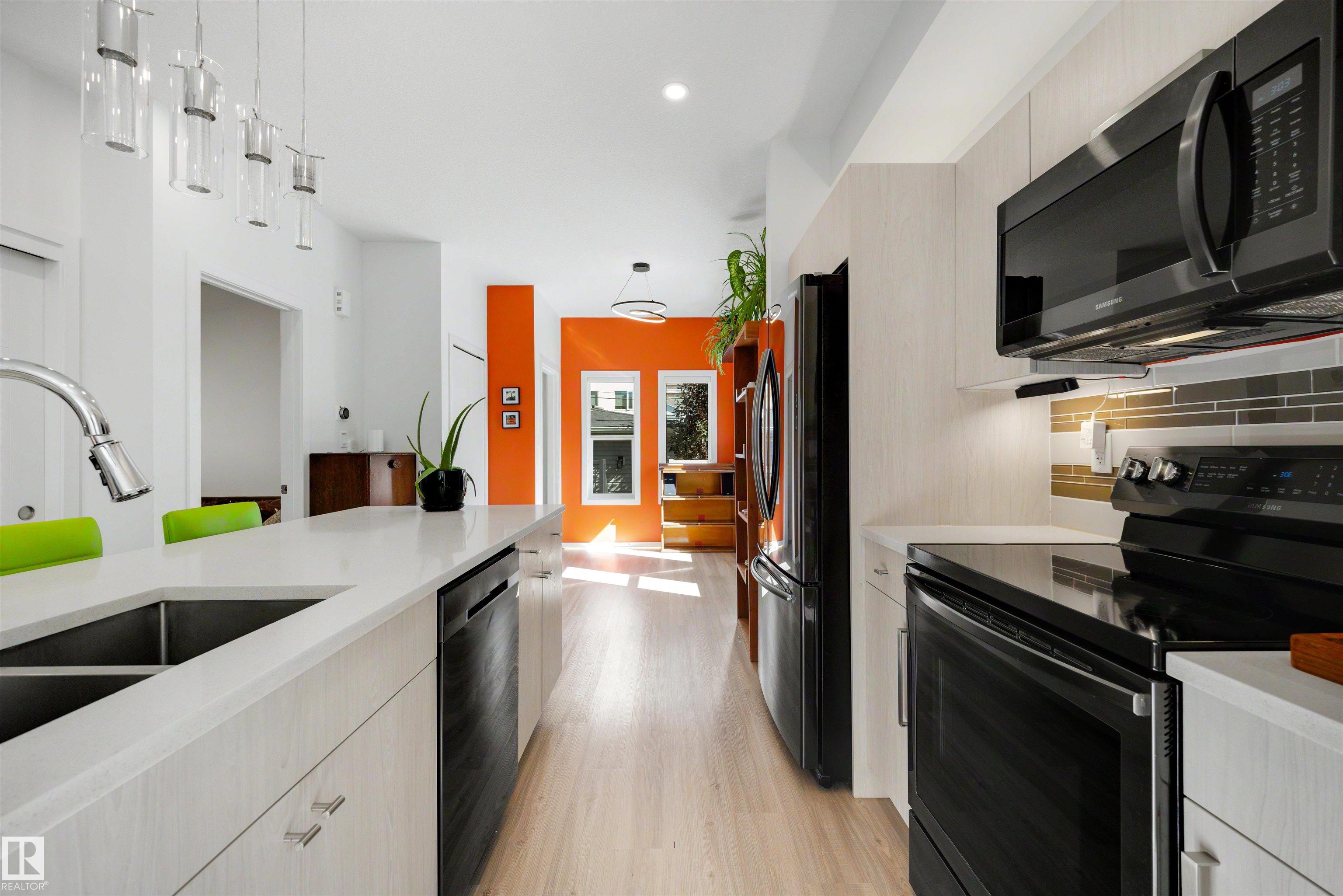 Photo 12 at 11215 87 Street NW, Parkdale, Edmonton