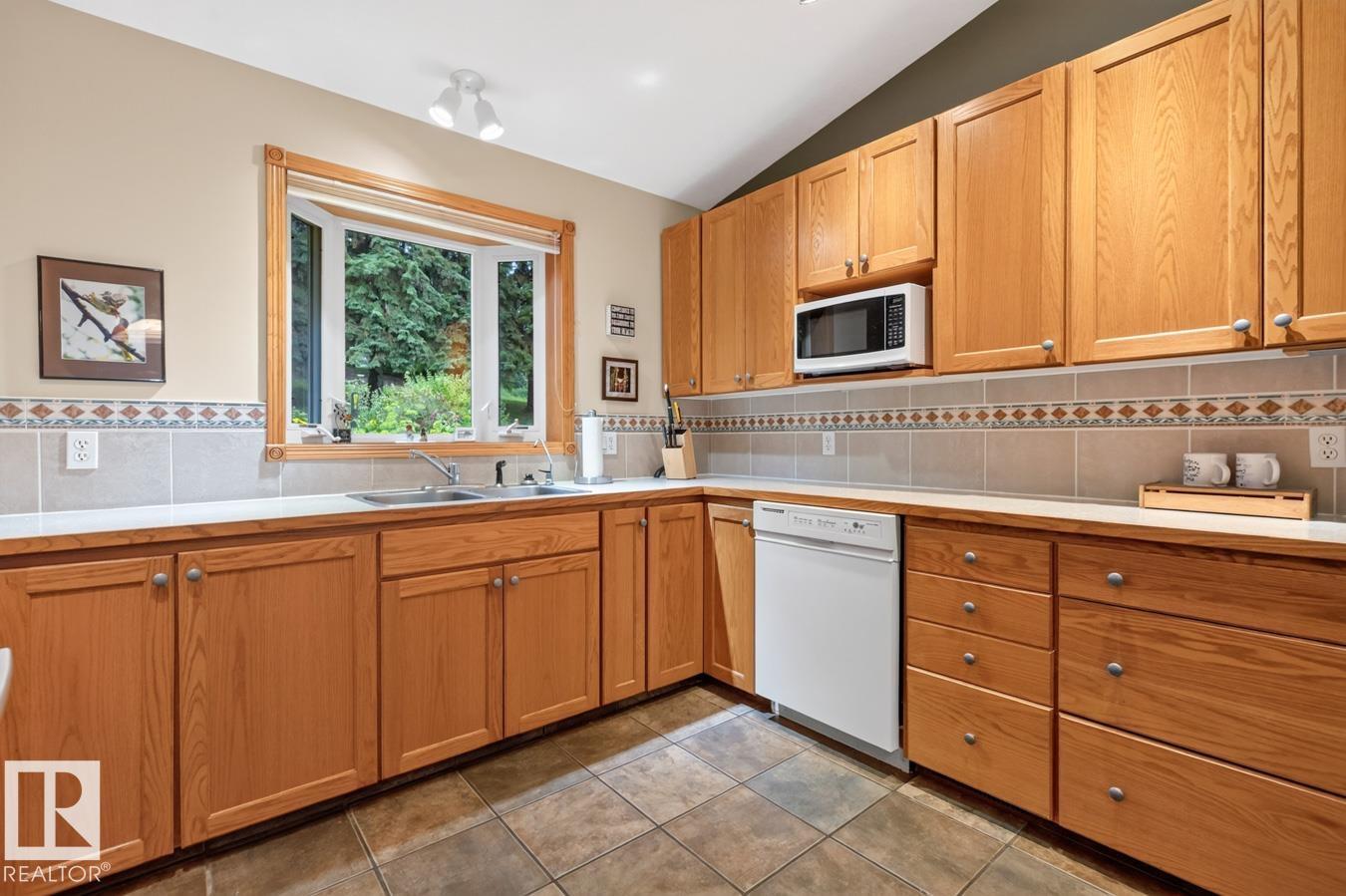 Photo 18 at 124 - 4521 Lakeshore Road, Whitewood Sands, Rural Parkland County