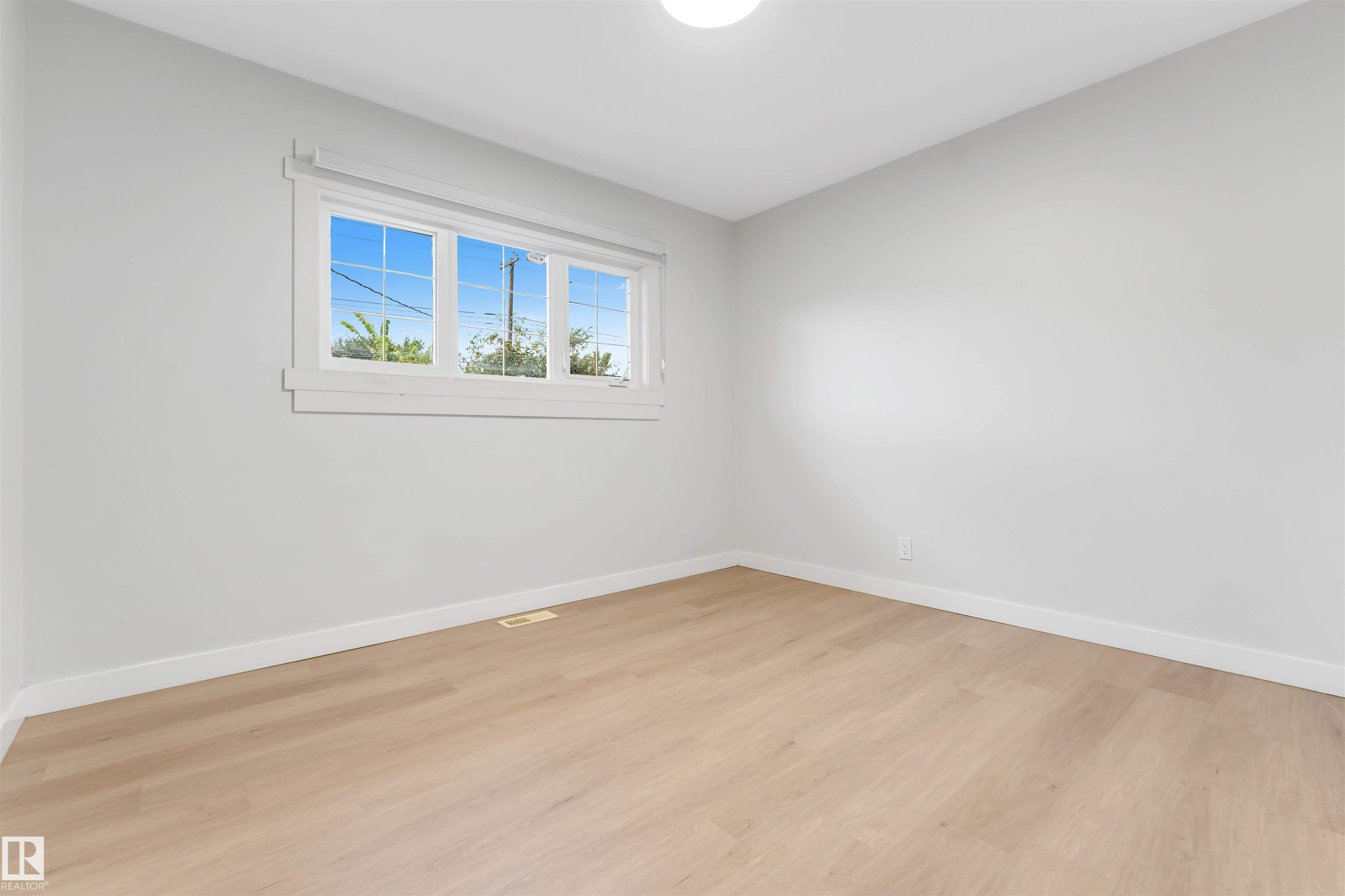 Photo 18 at 7928 82 Avenue NW, Idylwylde, Edmonton