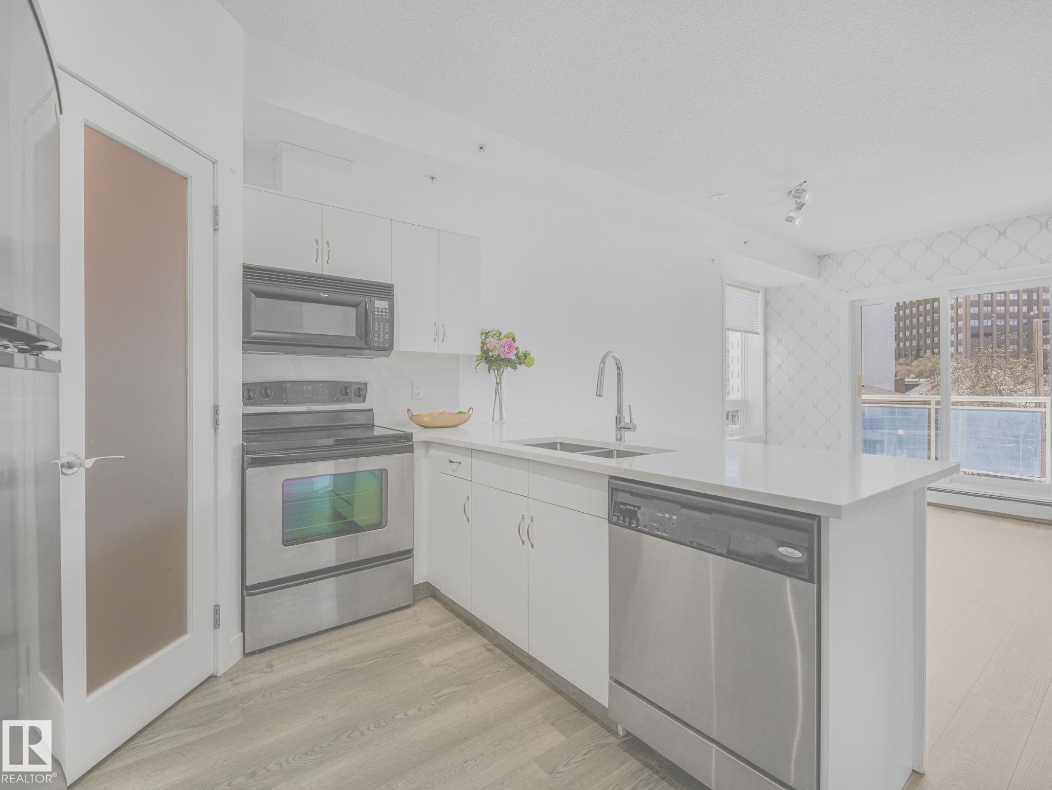 Photo 38 at 305 - 10504 99 Avenue NW, Downtown, Edmonton