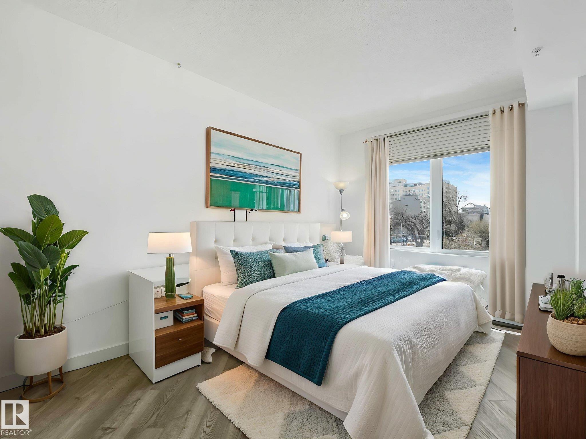 305 - 10504 99 Avenue NW, Downtown, Edmonton