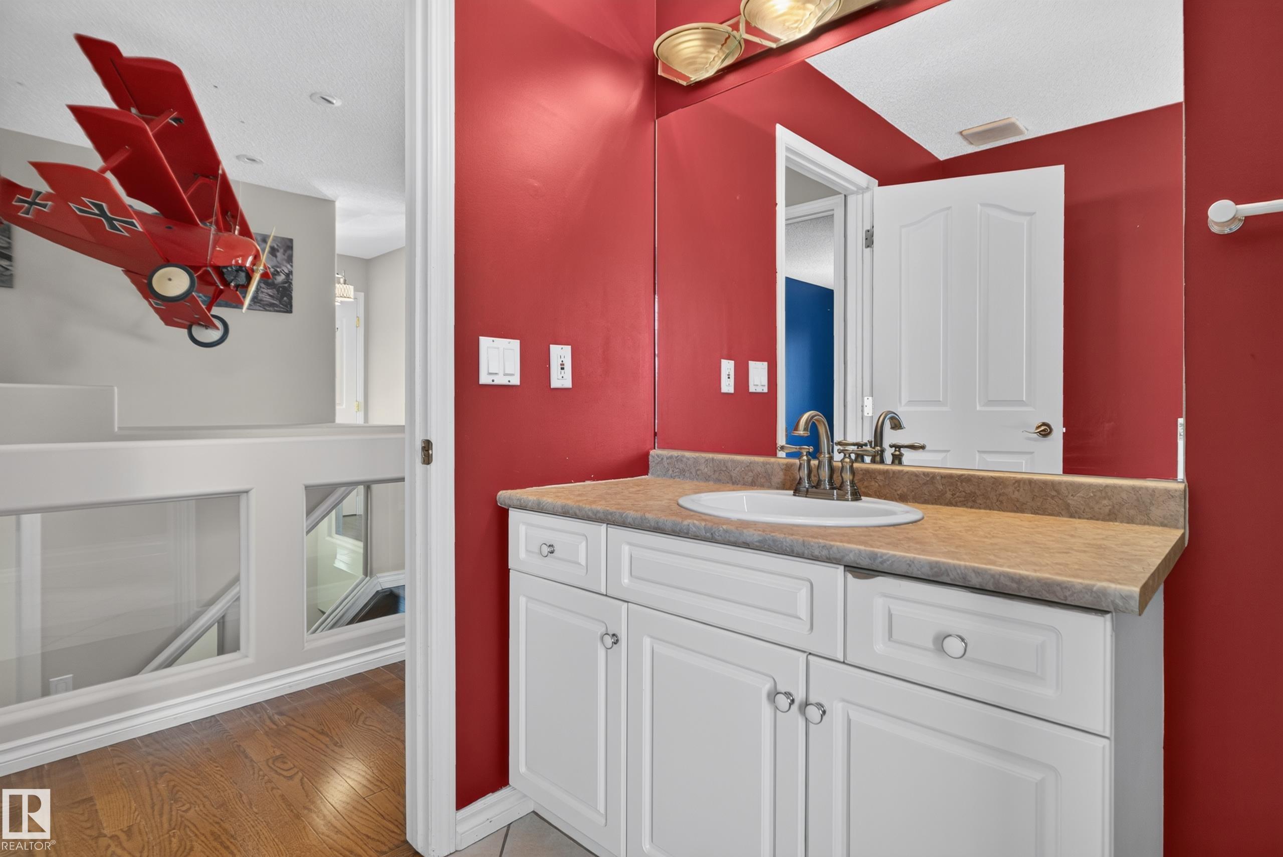 Photo 24 at 941 Picard Drive NW, Potter Greens, Edmonton