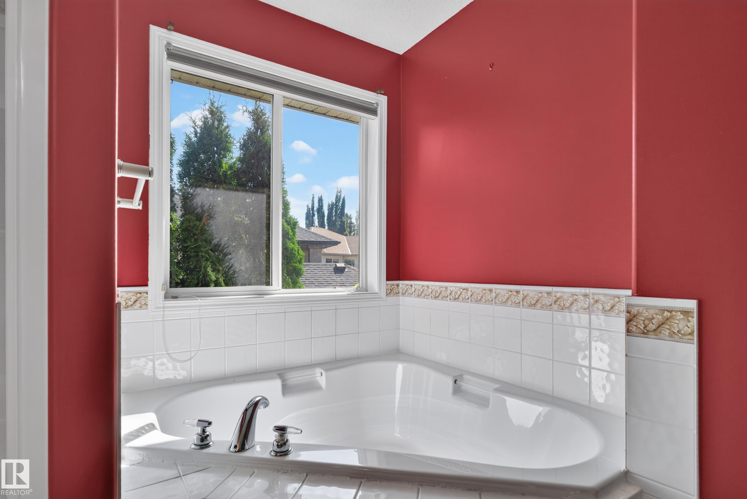 Photo 27 at 941 Picard Drive NW, Potter Greens, Edmonton