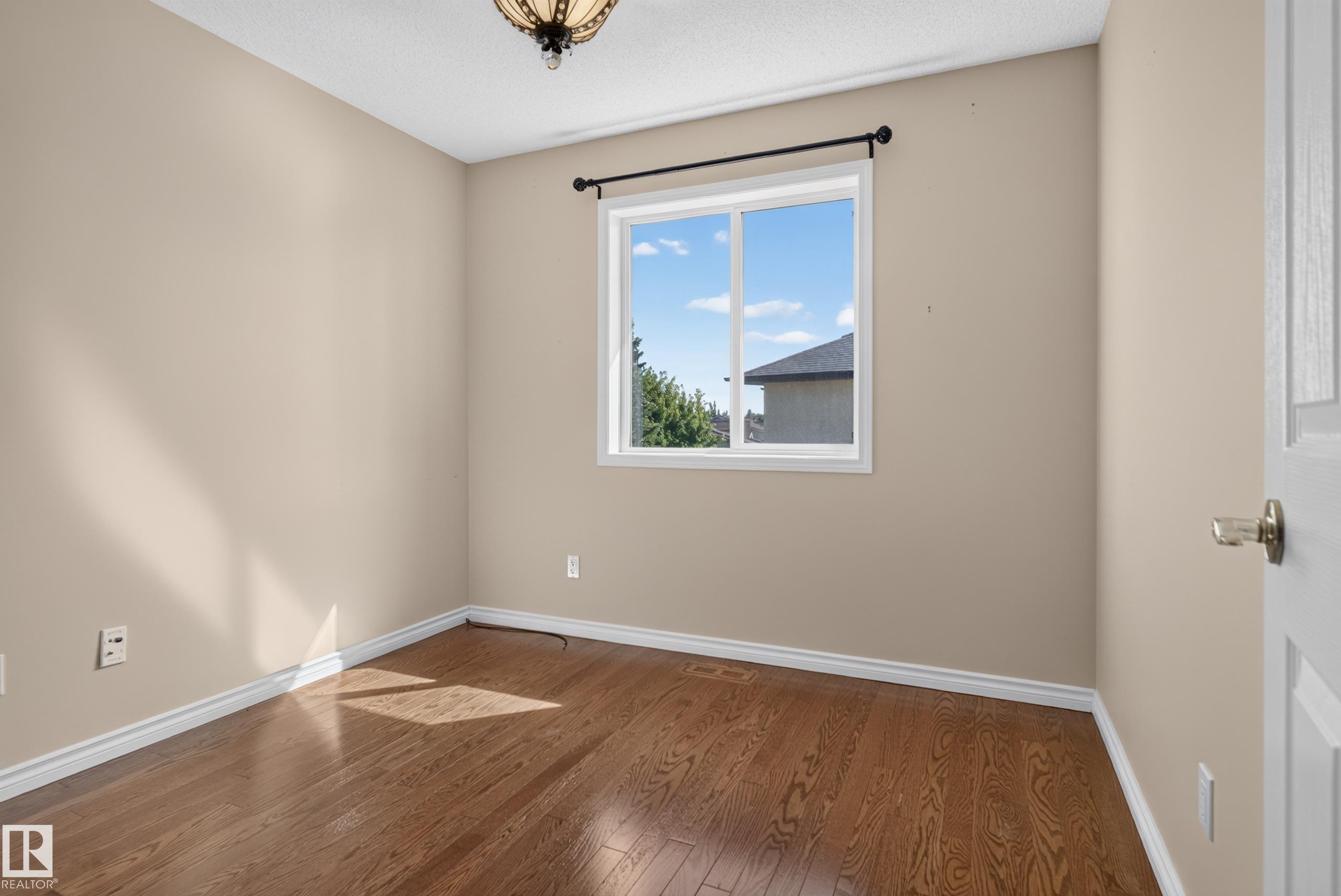 Photo 33 at 941 Picard Drive NW, Potter Greens, Edmonton