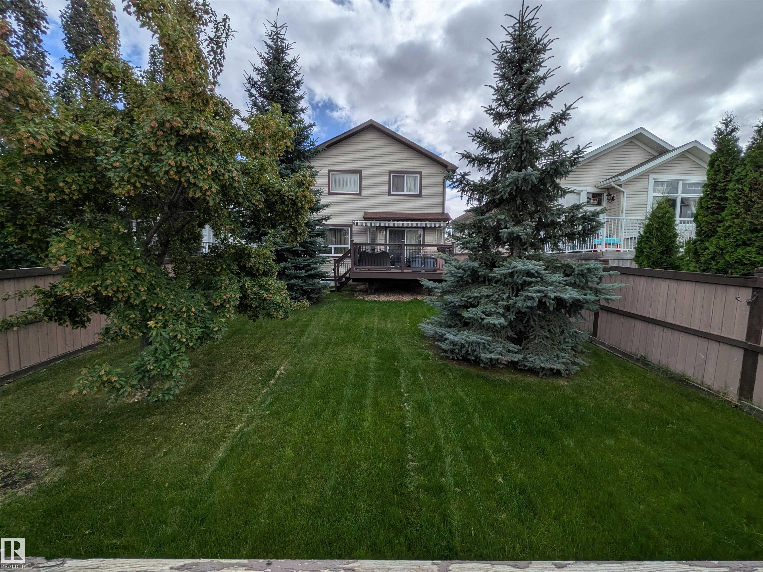 21068 92b Avenue NW, Suder Greens, Edmonton