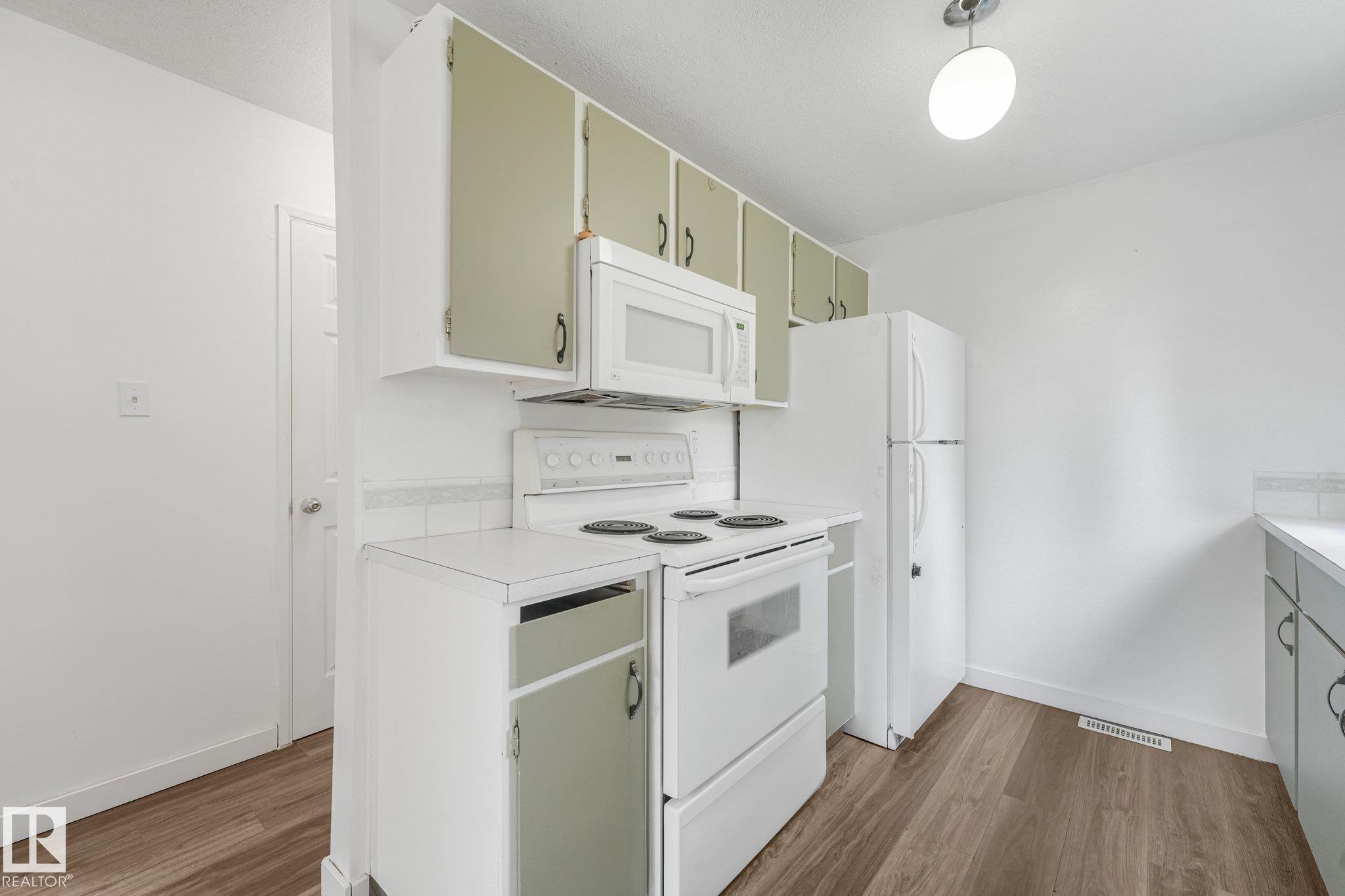 Photo 28 at 6552 178 Street NW, Ormsby Place, Edmonton