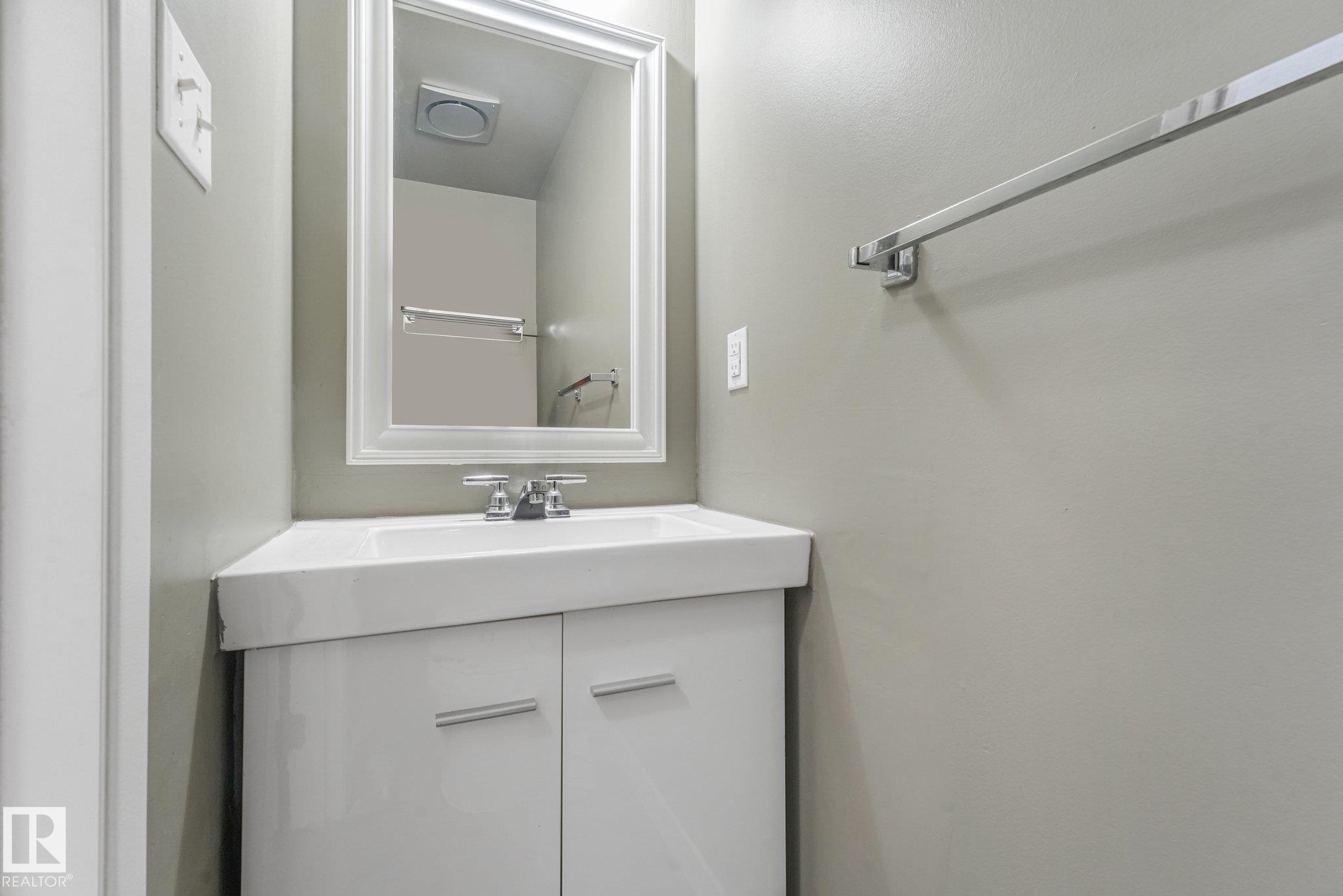 Photo 32 at 6552 178 Street NW, Ormsby Place, Edmonton