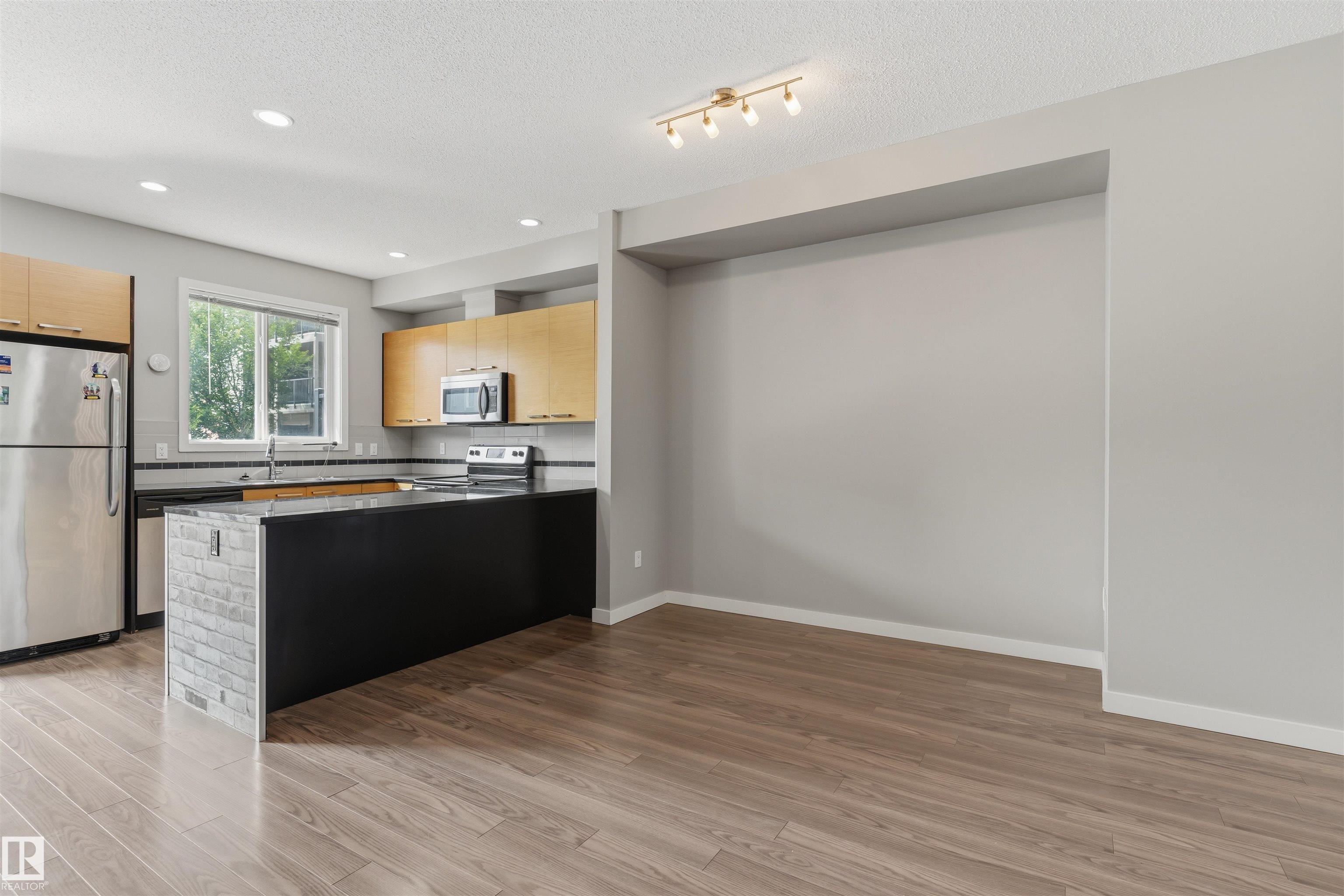 Photo 11 at 62 - 675 Watt Boulevard SW, Walker, Edmonton
