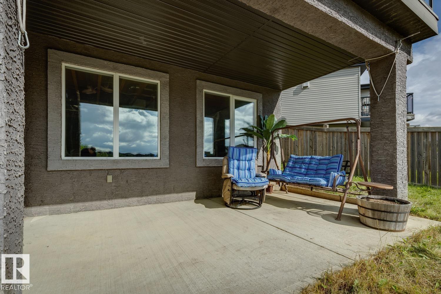 Listing photo thumbnail