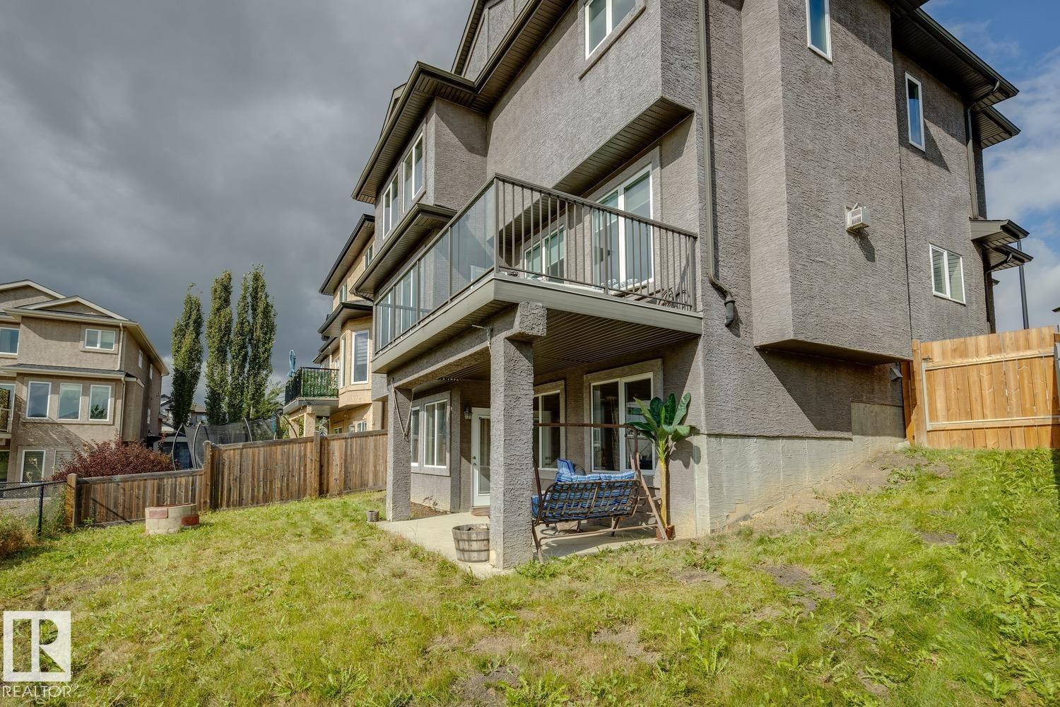 Listing photo thumbnail