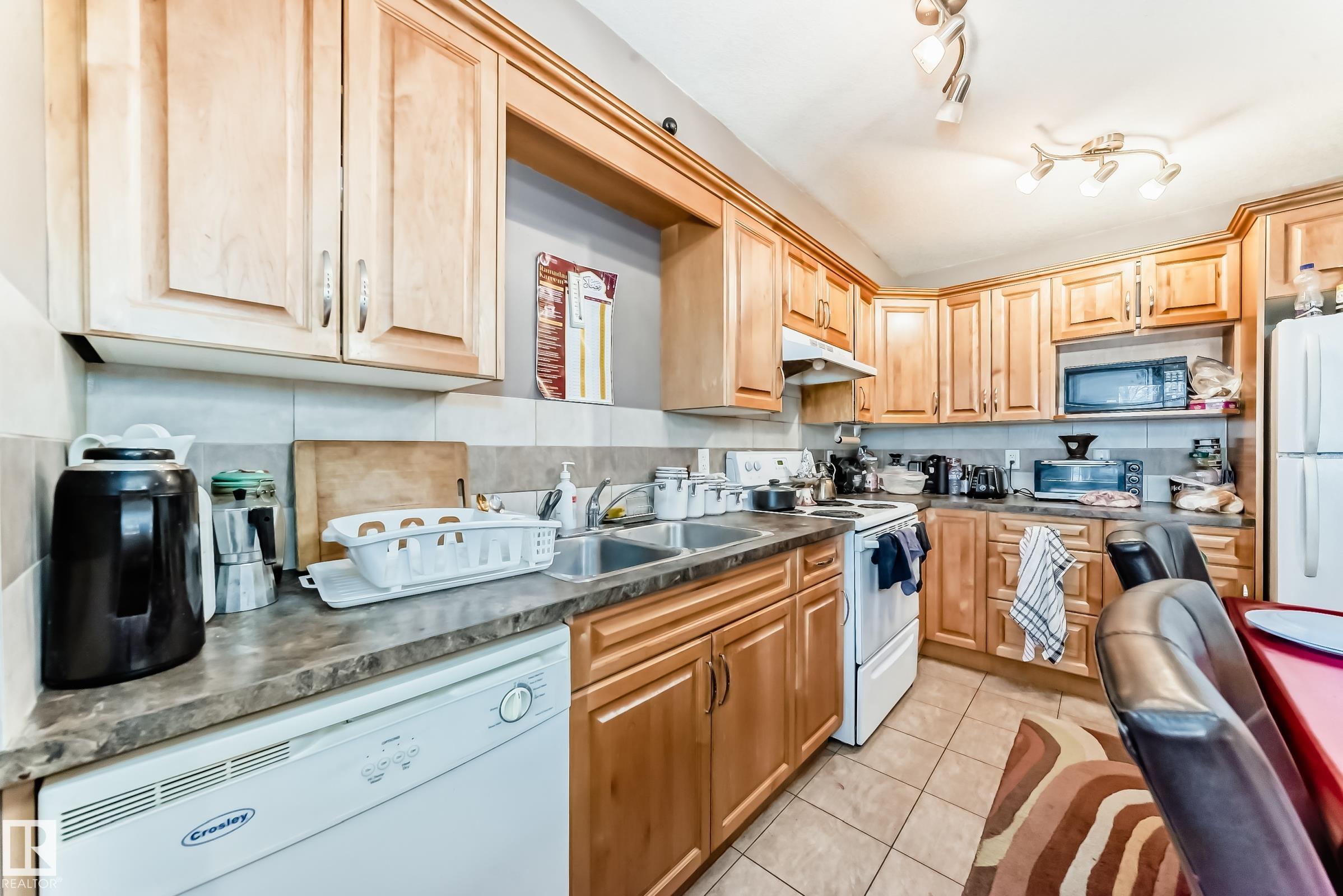203 - 11827 105 Street NW, Westwood, Edmonton