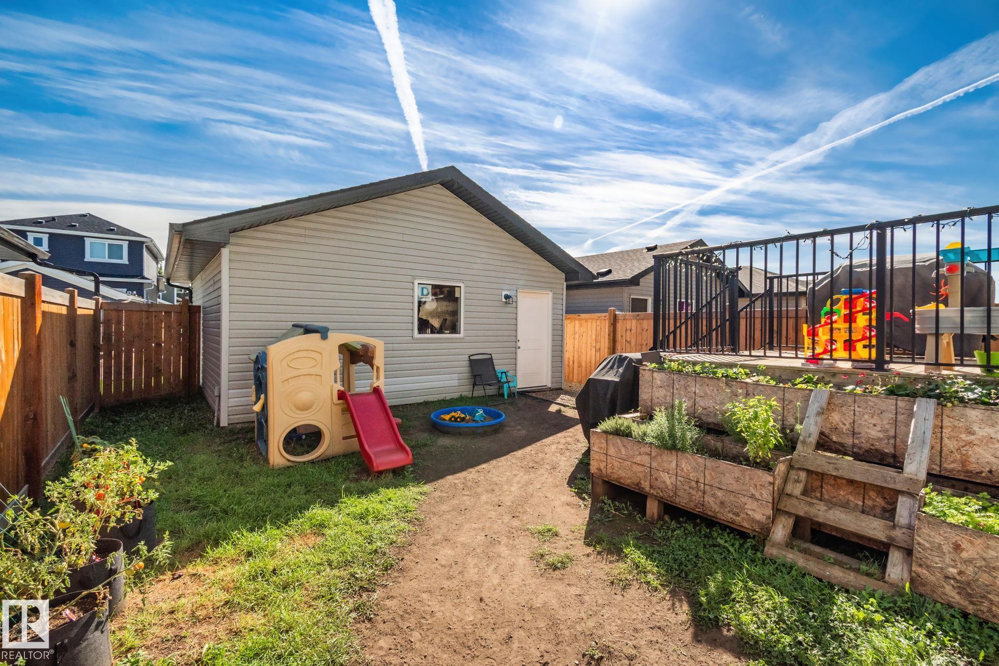 Listing photo thumbnail