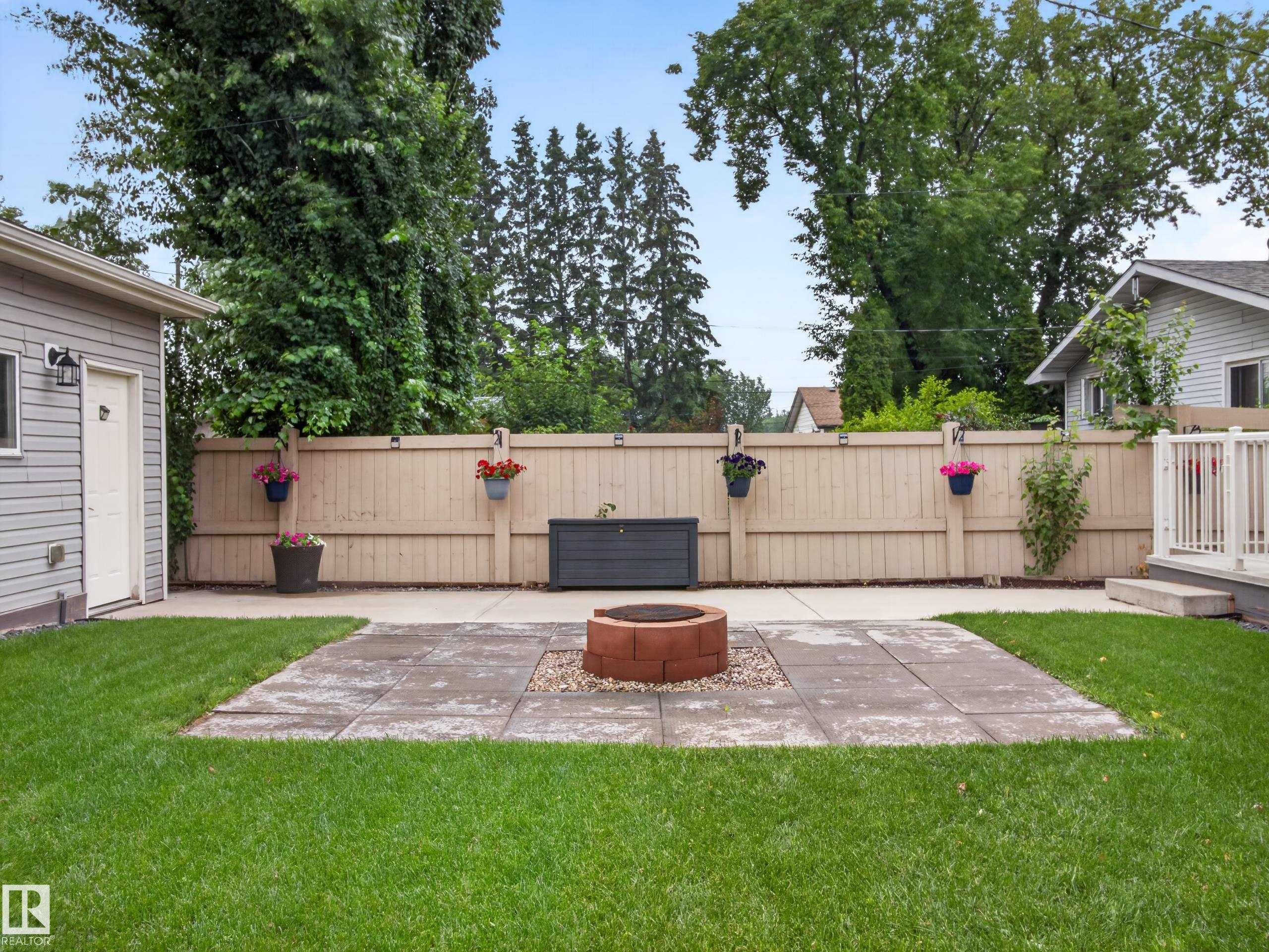 Photo 6 at 9917 162 Street NW, Glenwood, Edmonton
