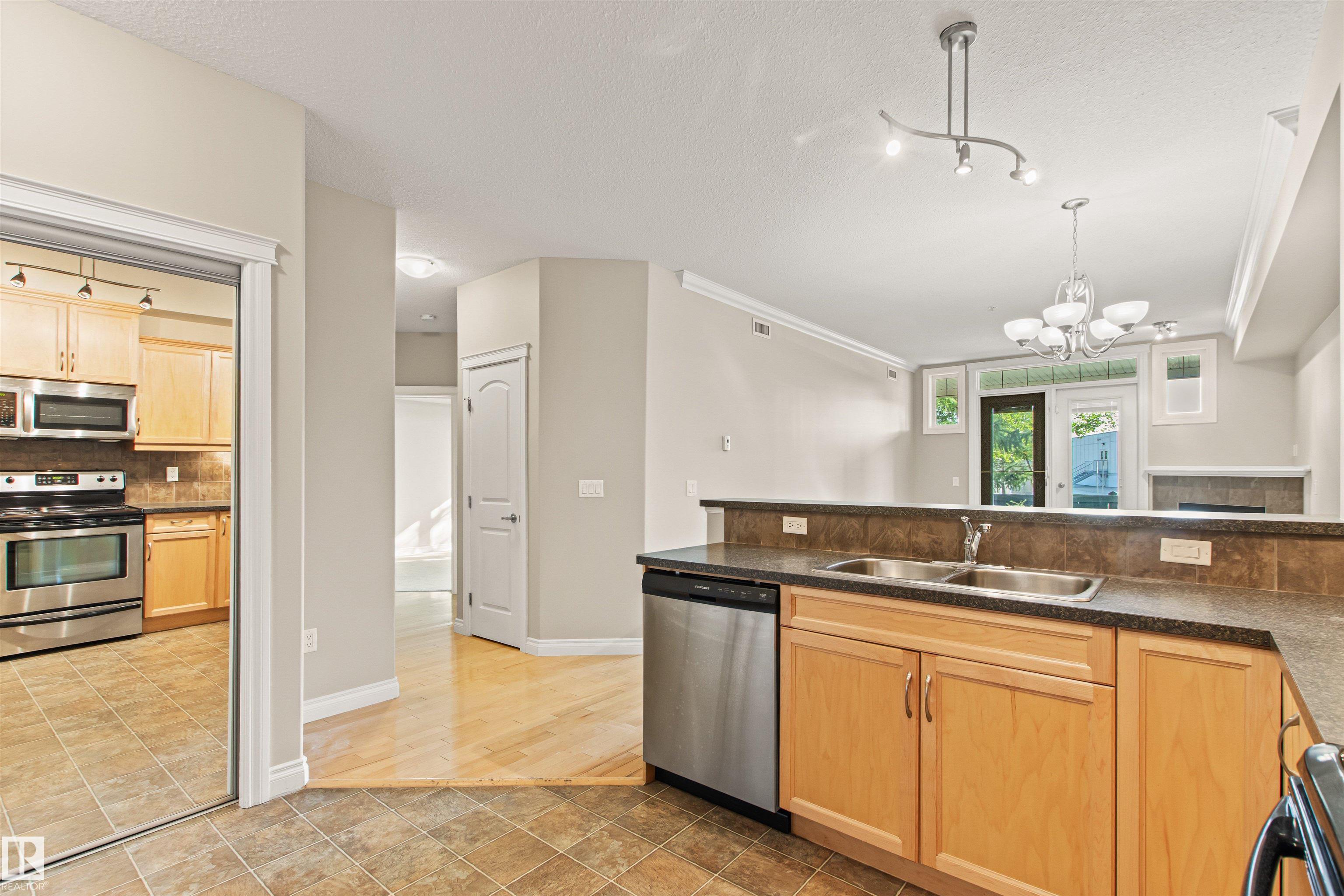 Photo 12 at 112 - 12408 15 Avenue SW, Rutherford, Edmonton